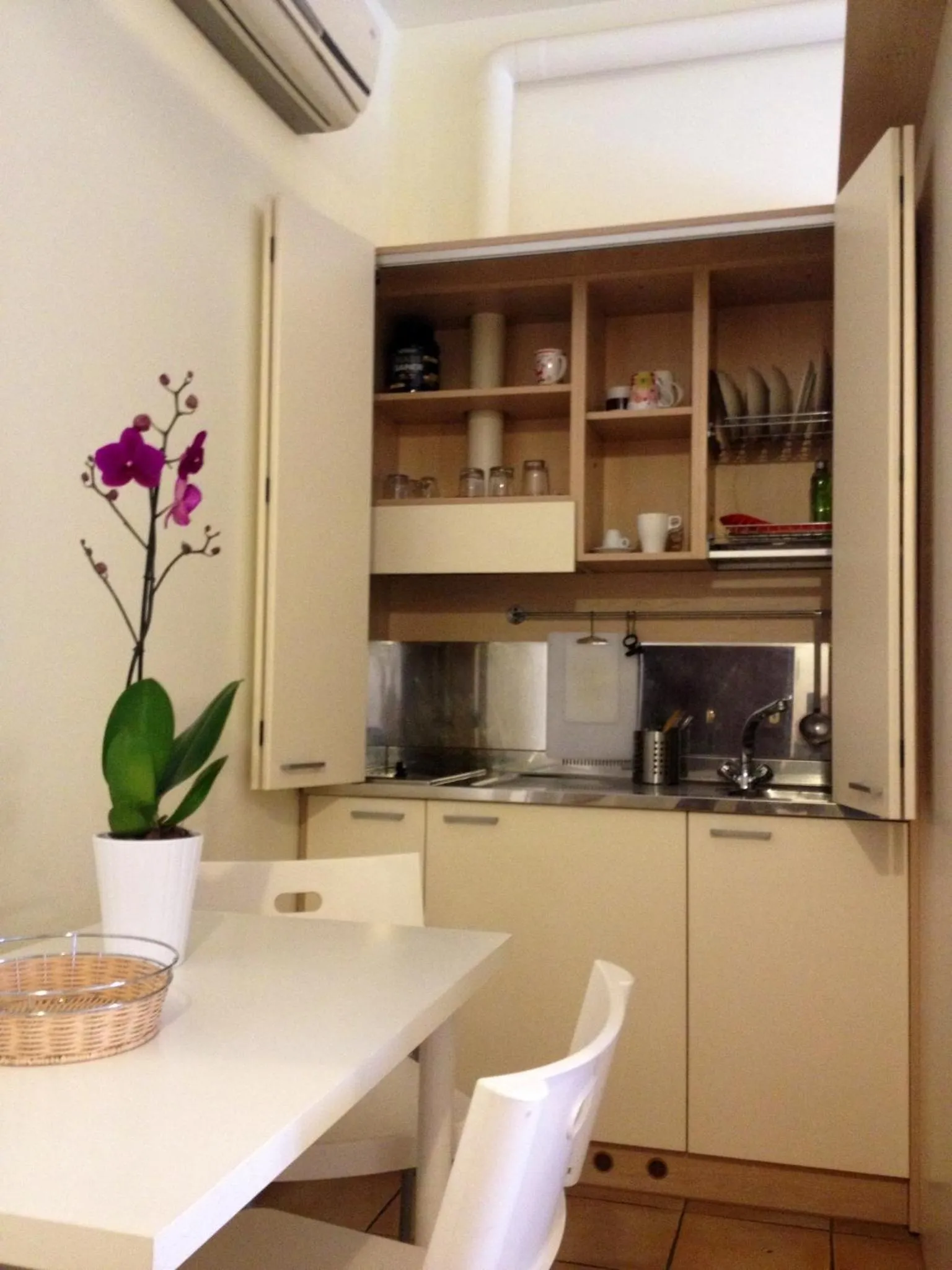 Kitchen or kitchenette in Olly Apartments