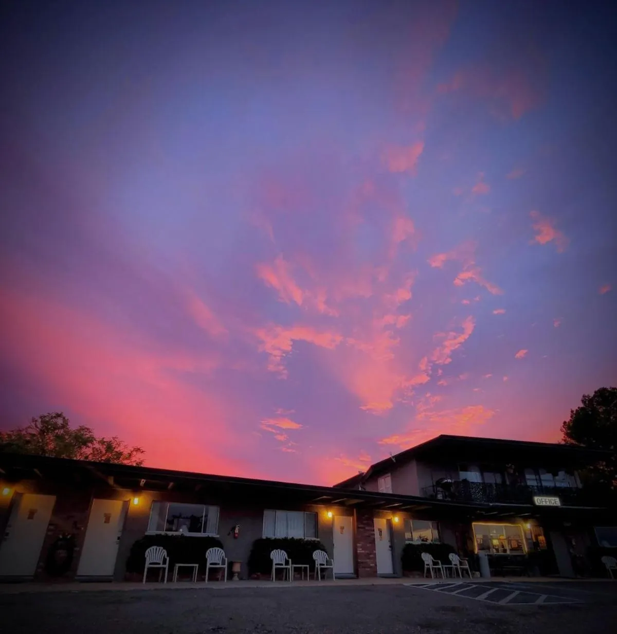 Sunset in The View Motel