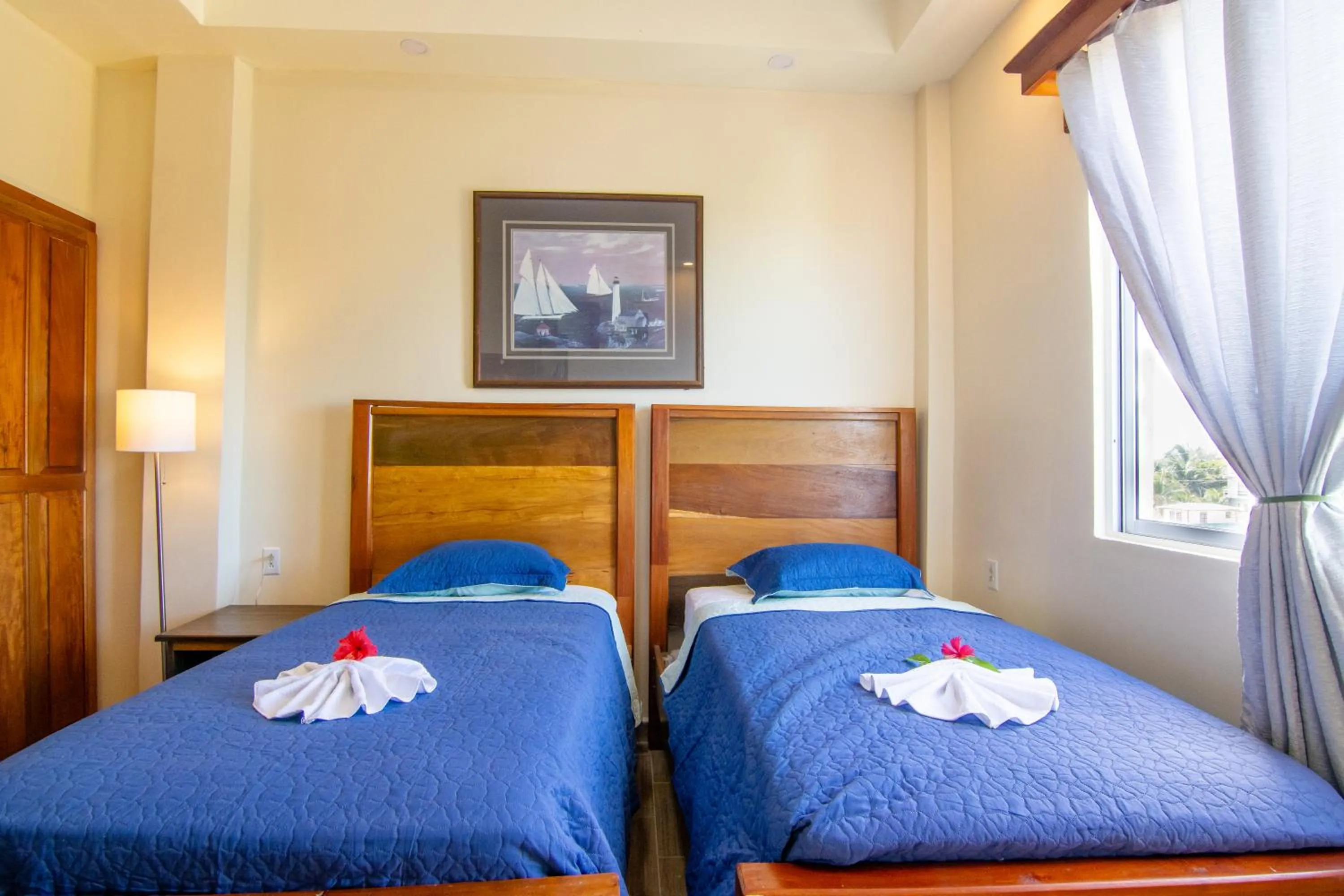 Bedroom, Bed in Tropical Palace Hotel