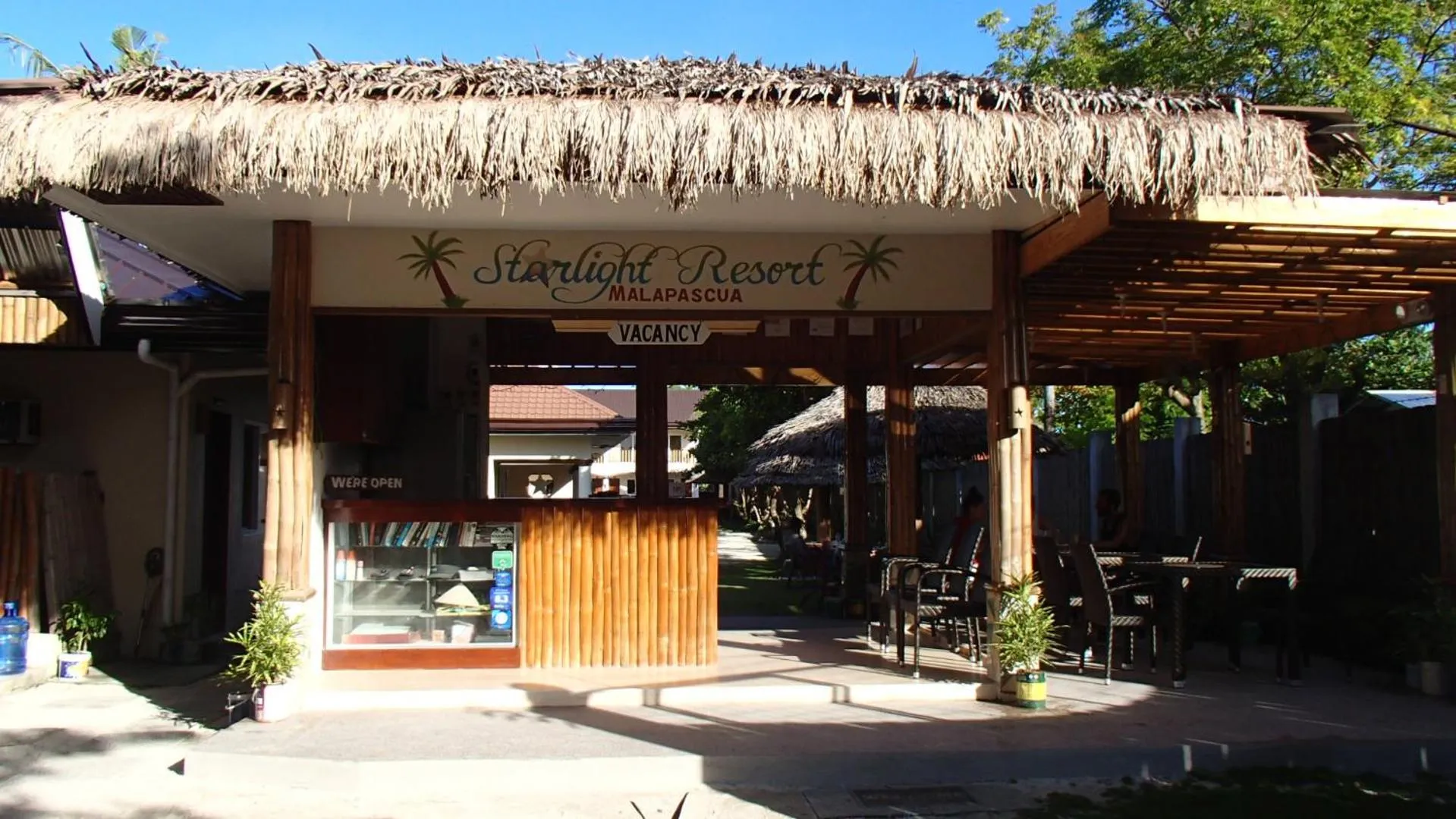 Facade/entrance in Malapascua Starlight Resort