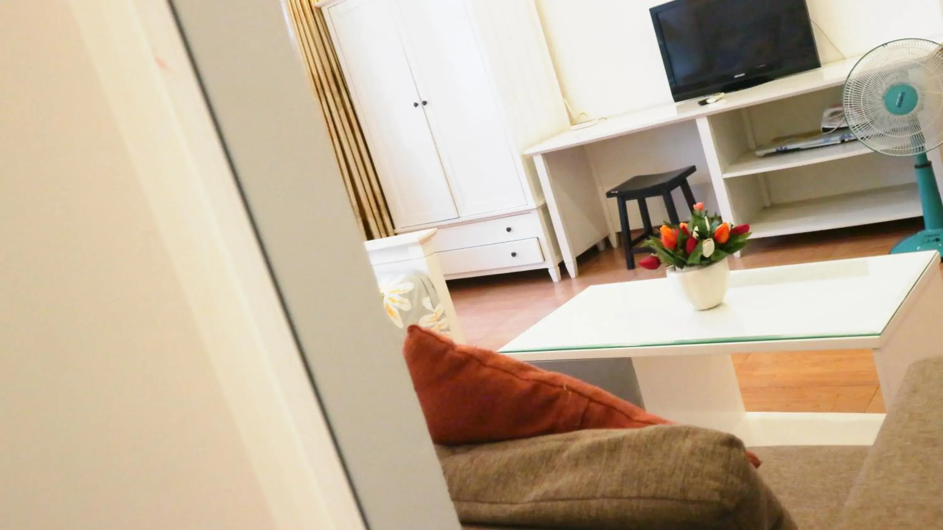 One-Bedroom Apartment in Smiley Apartment 3 One-Bedroom Apartment in Smiley Apartment 3