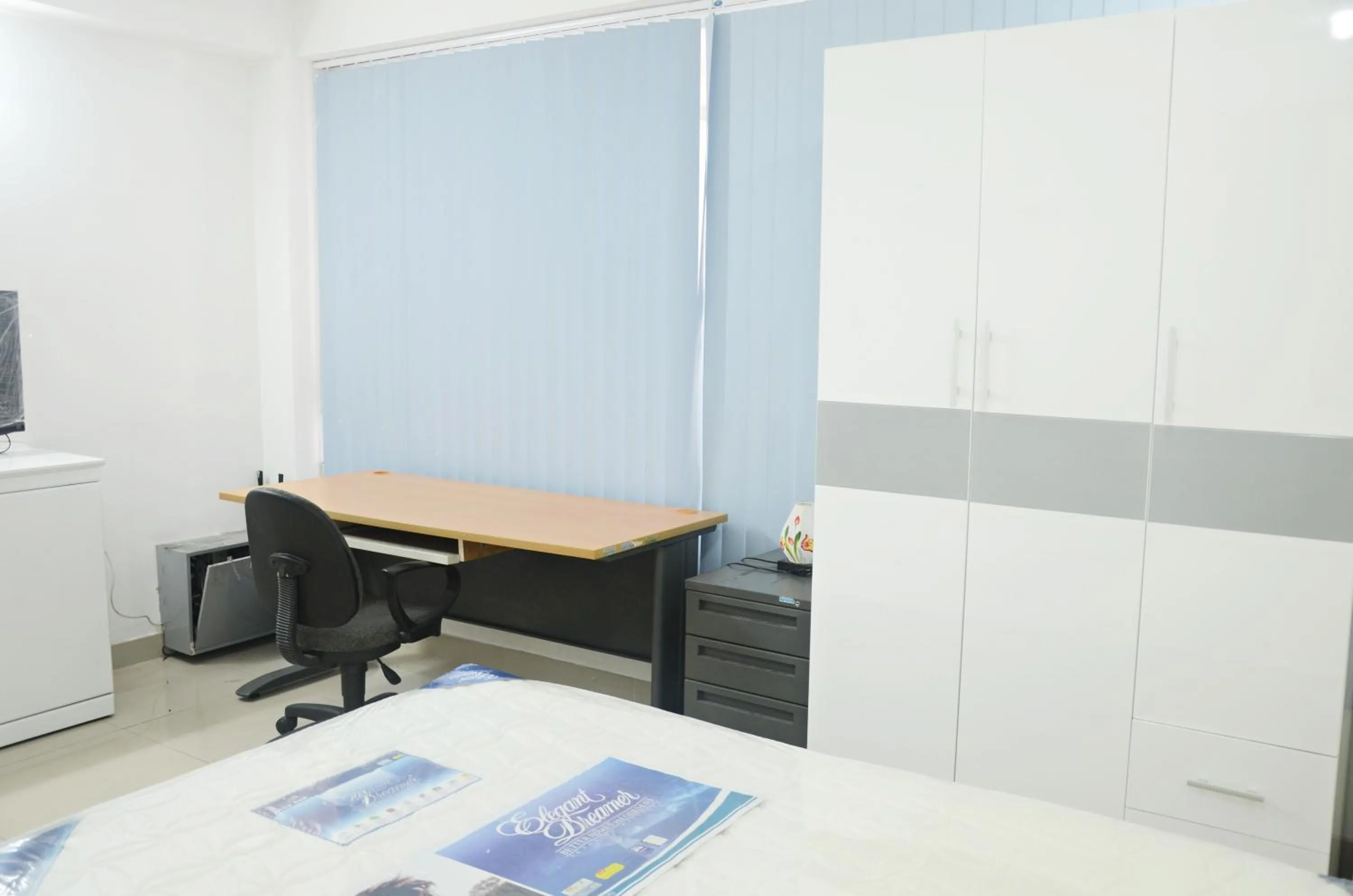 Bed in Smiley Apartment 3