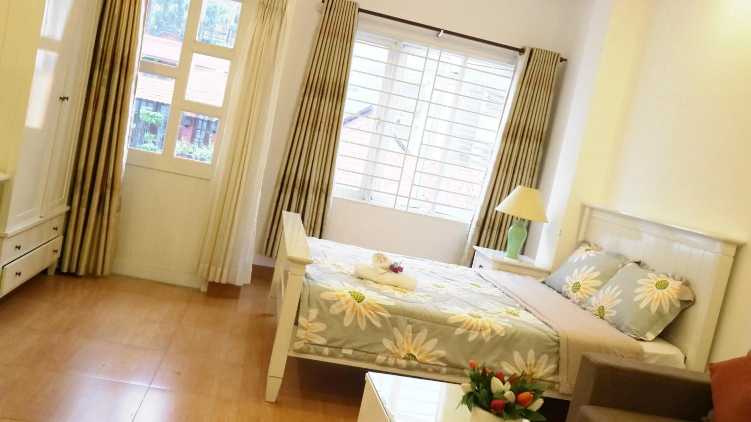 Bed in Smiley Apartment 3