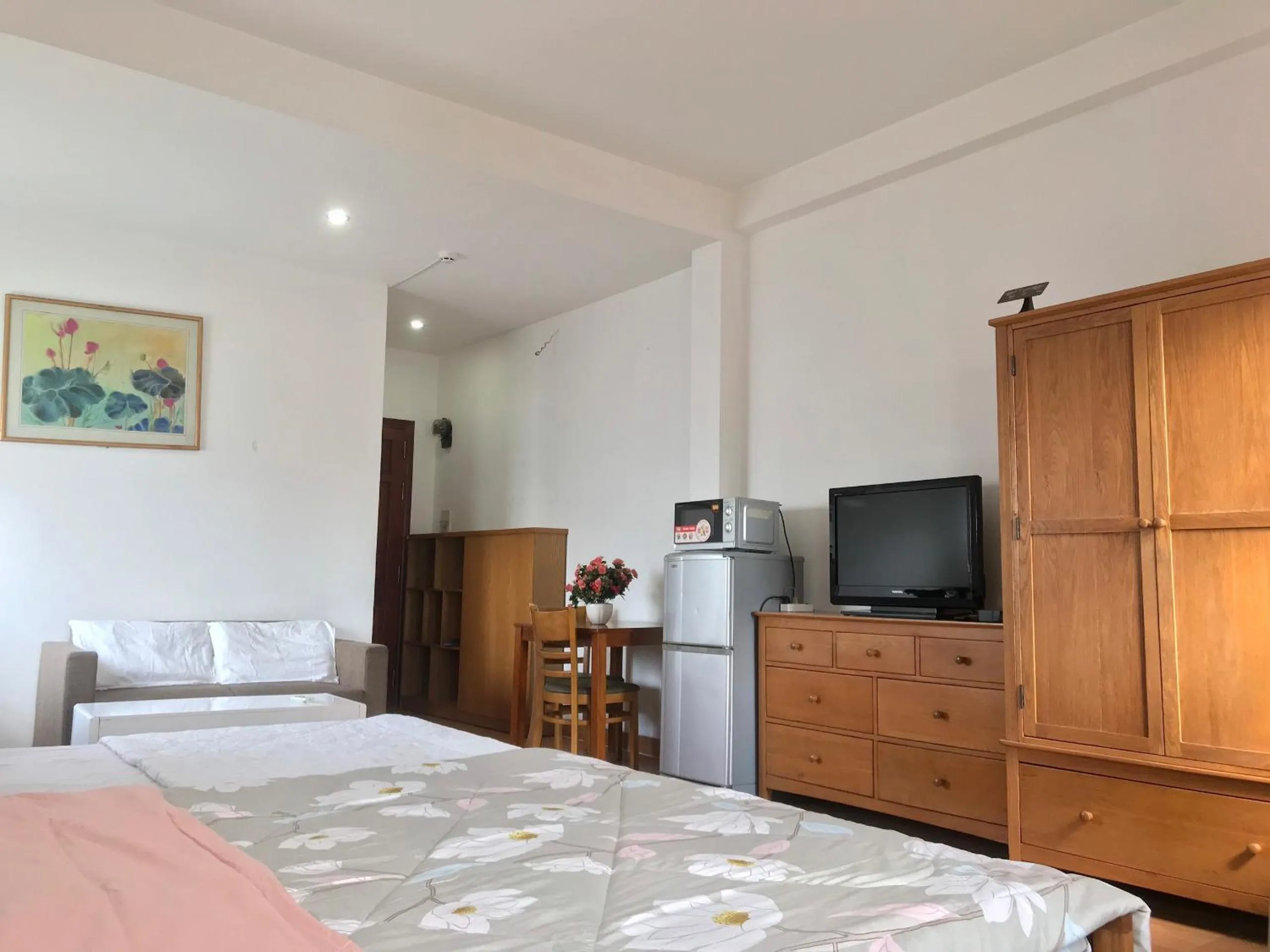 Bed in Smiley Apartment 3