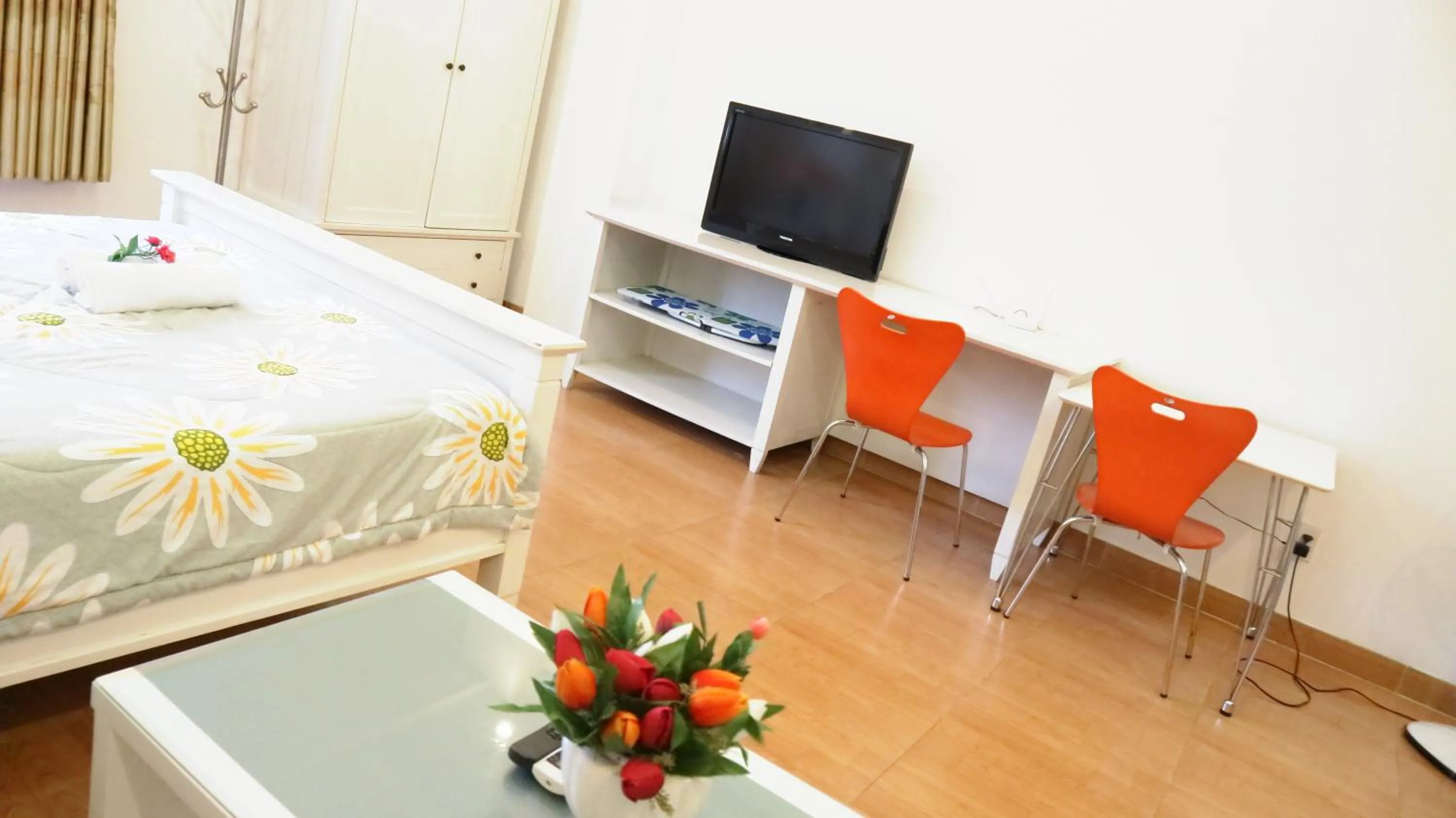 Bed in Smiley Apartment 3