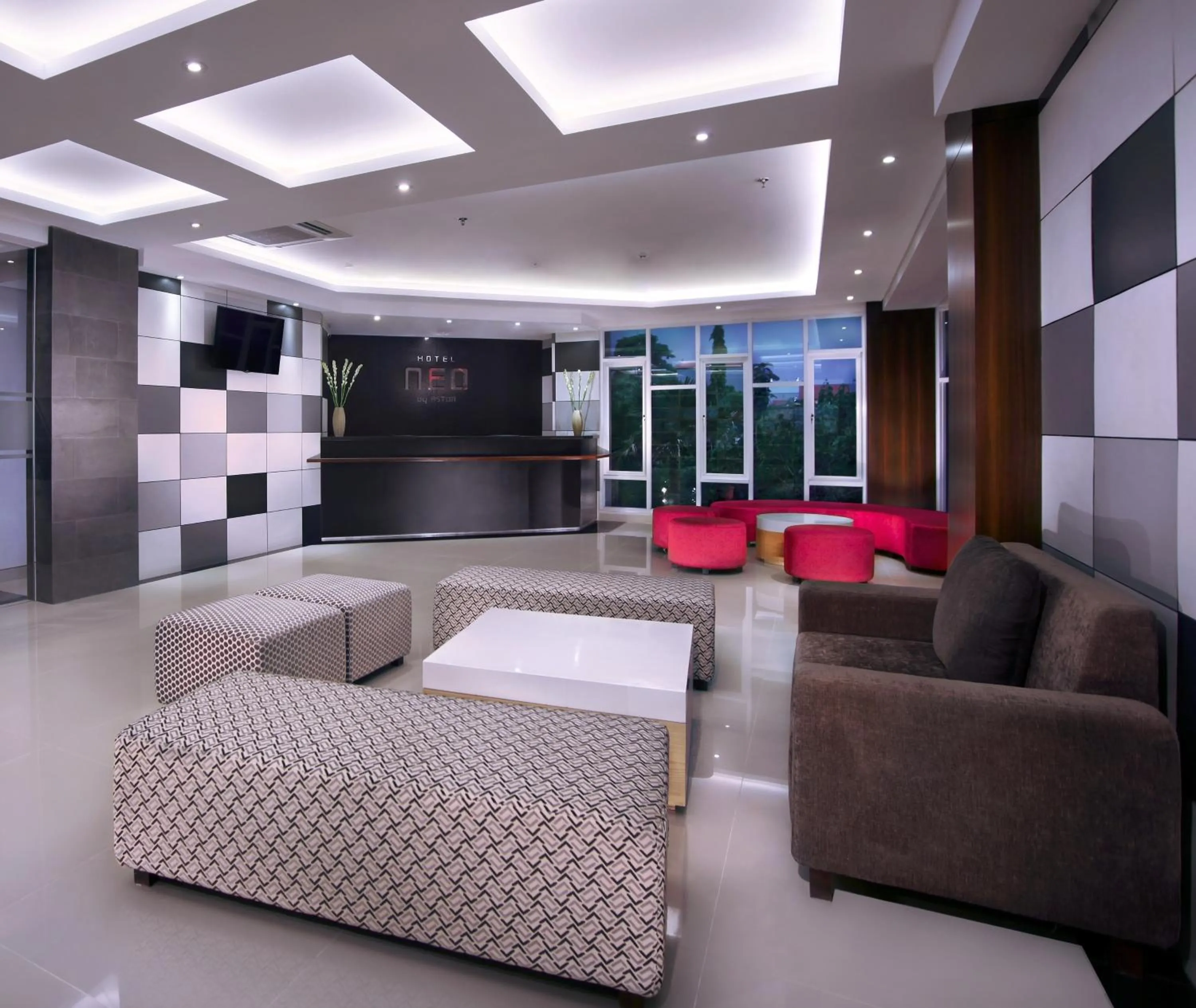 Lounge or bar in Neo Denpasar by ASTON
