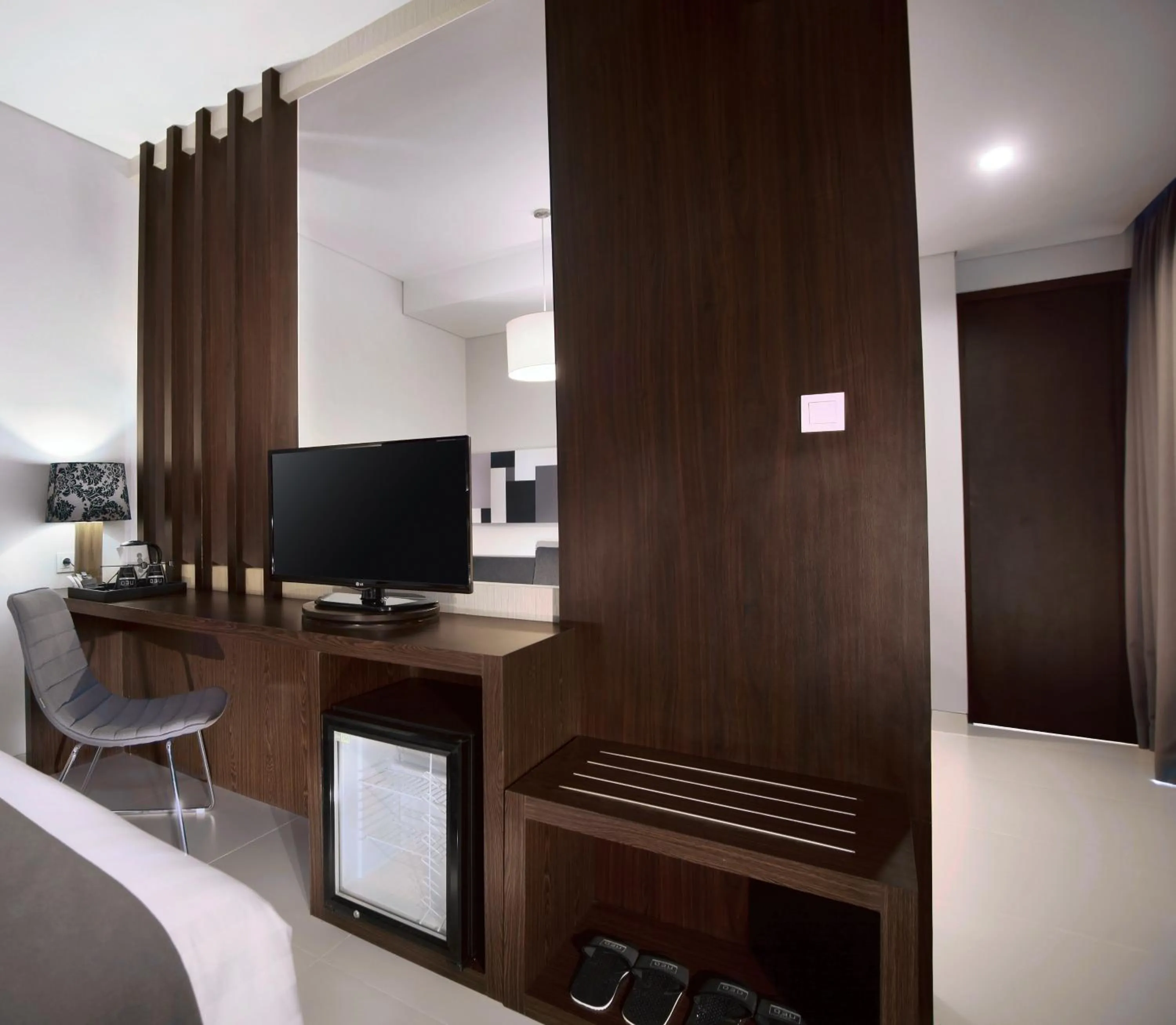 TV and multimedia in Neo Denpasar by ASTON