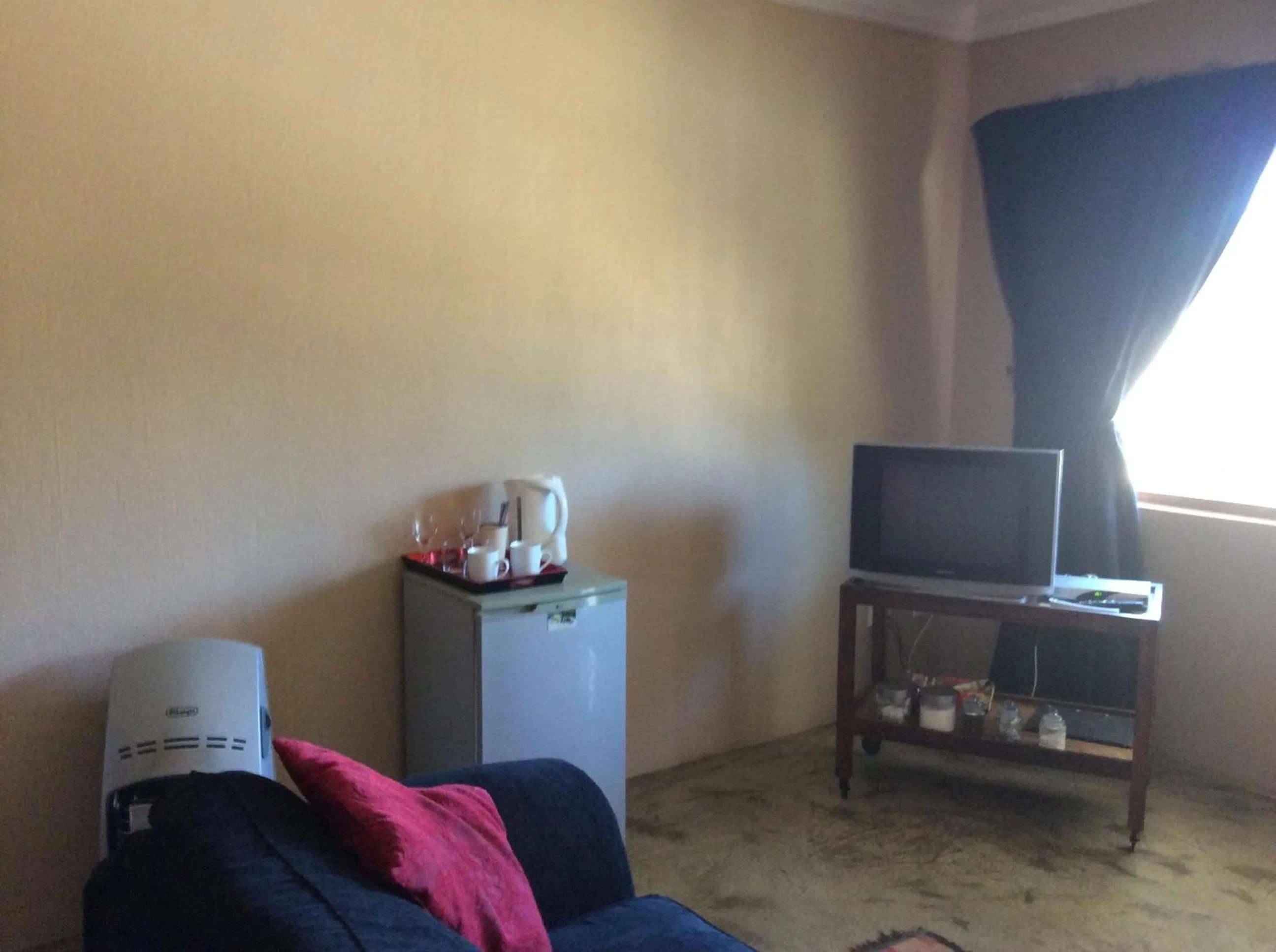 Coffee/tea facilities in 278 on Main