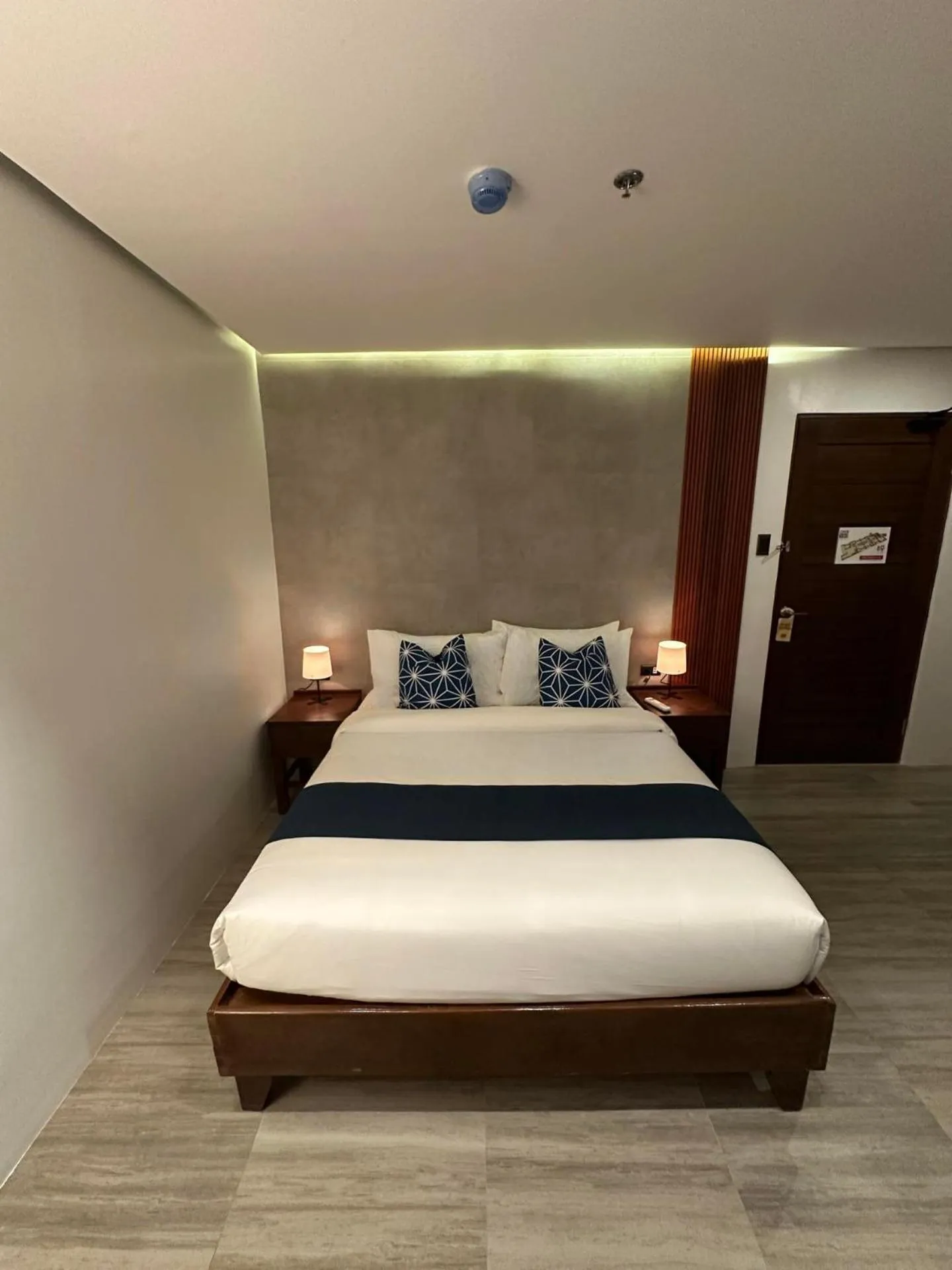 Bed in Coron 180 Hotel