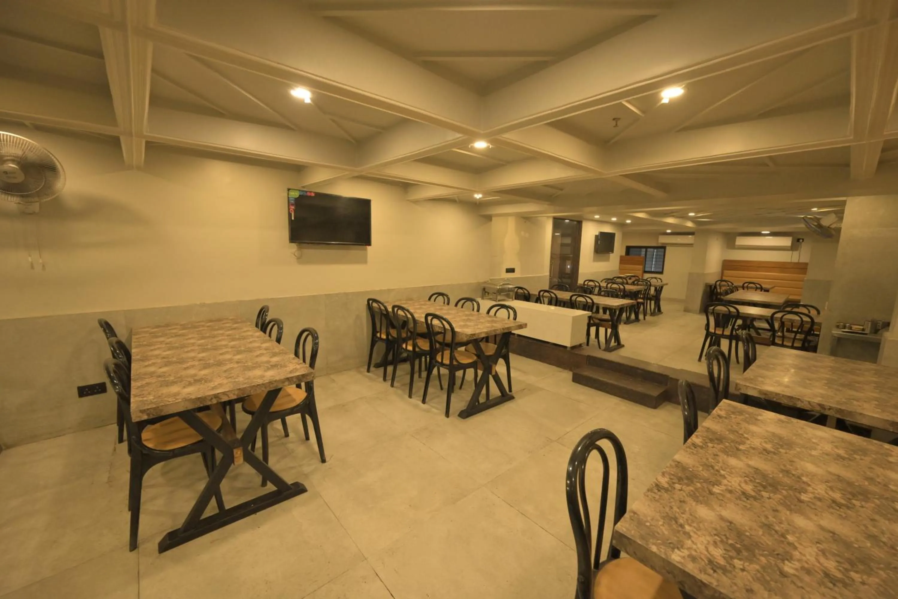 Restaurant/places to eat in Al Zam Zam