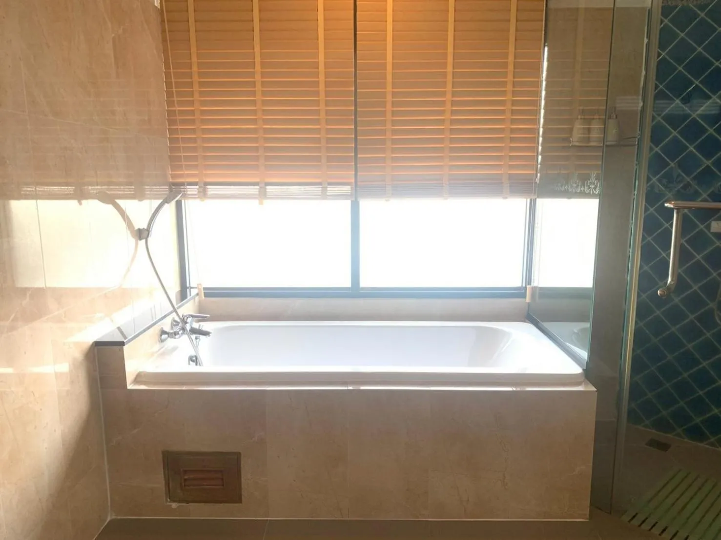 Bath in Baan Huenphen Boutique Hotel