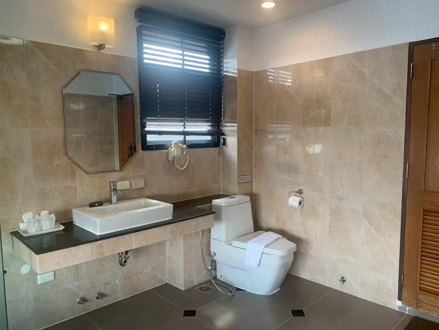 Bathroom in Baan Huenphen Boutique Hotel