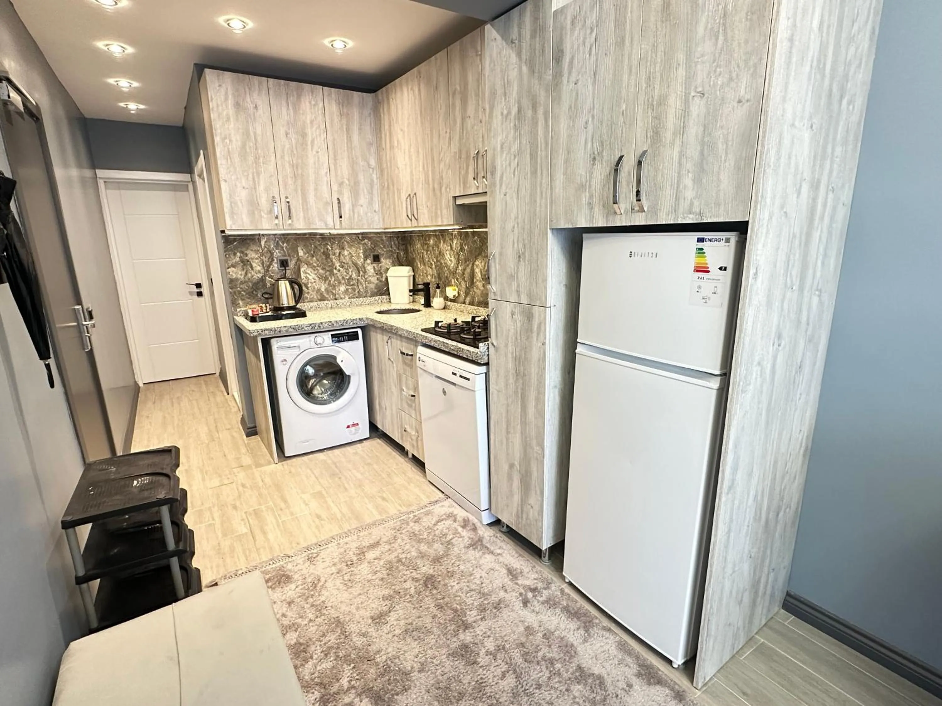 kitchen in Blue Moonrise Hotel