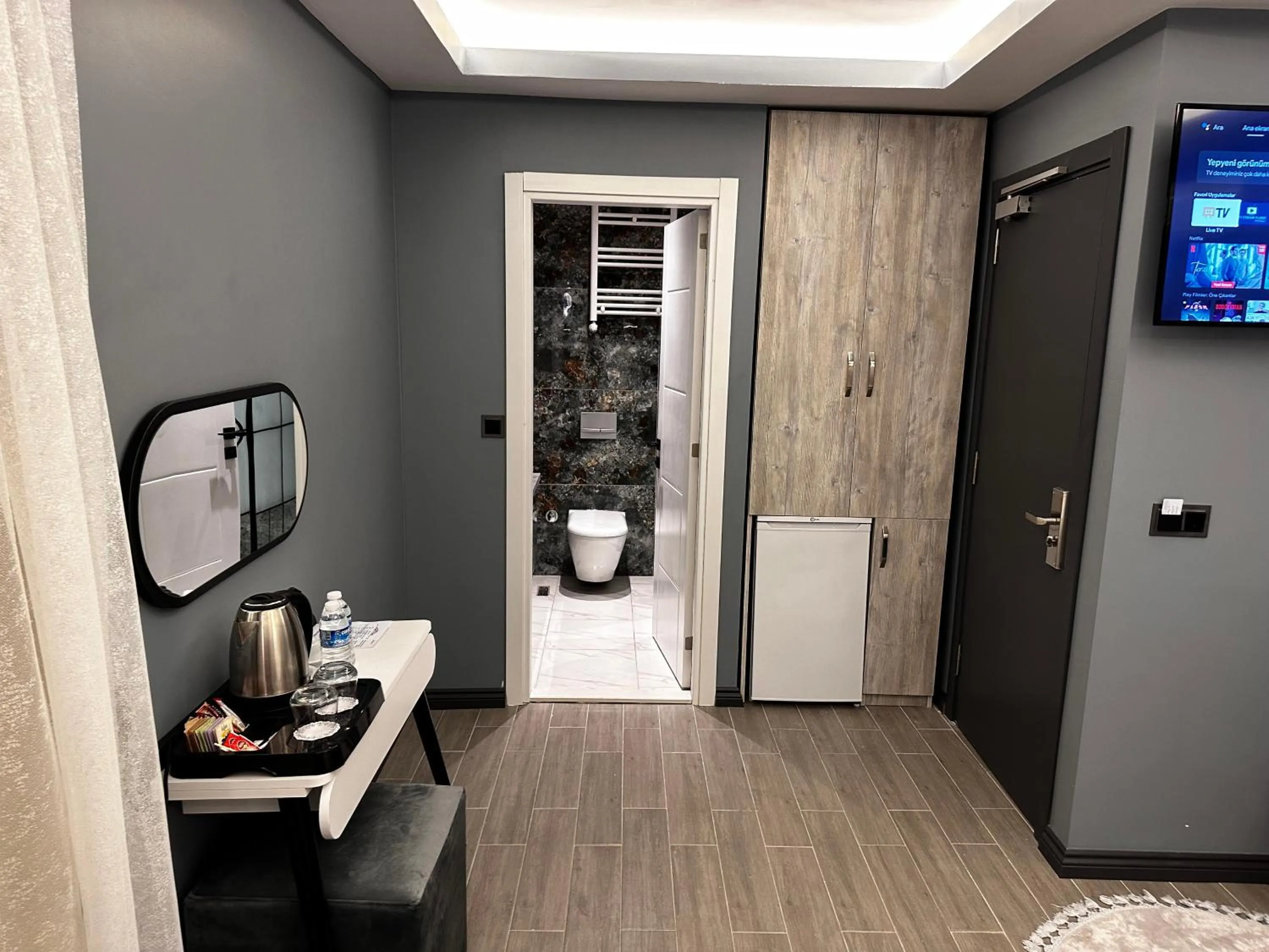 Toilet in Blue Moonrise Hotel