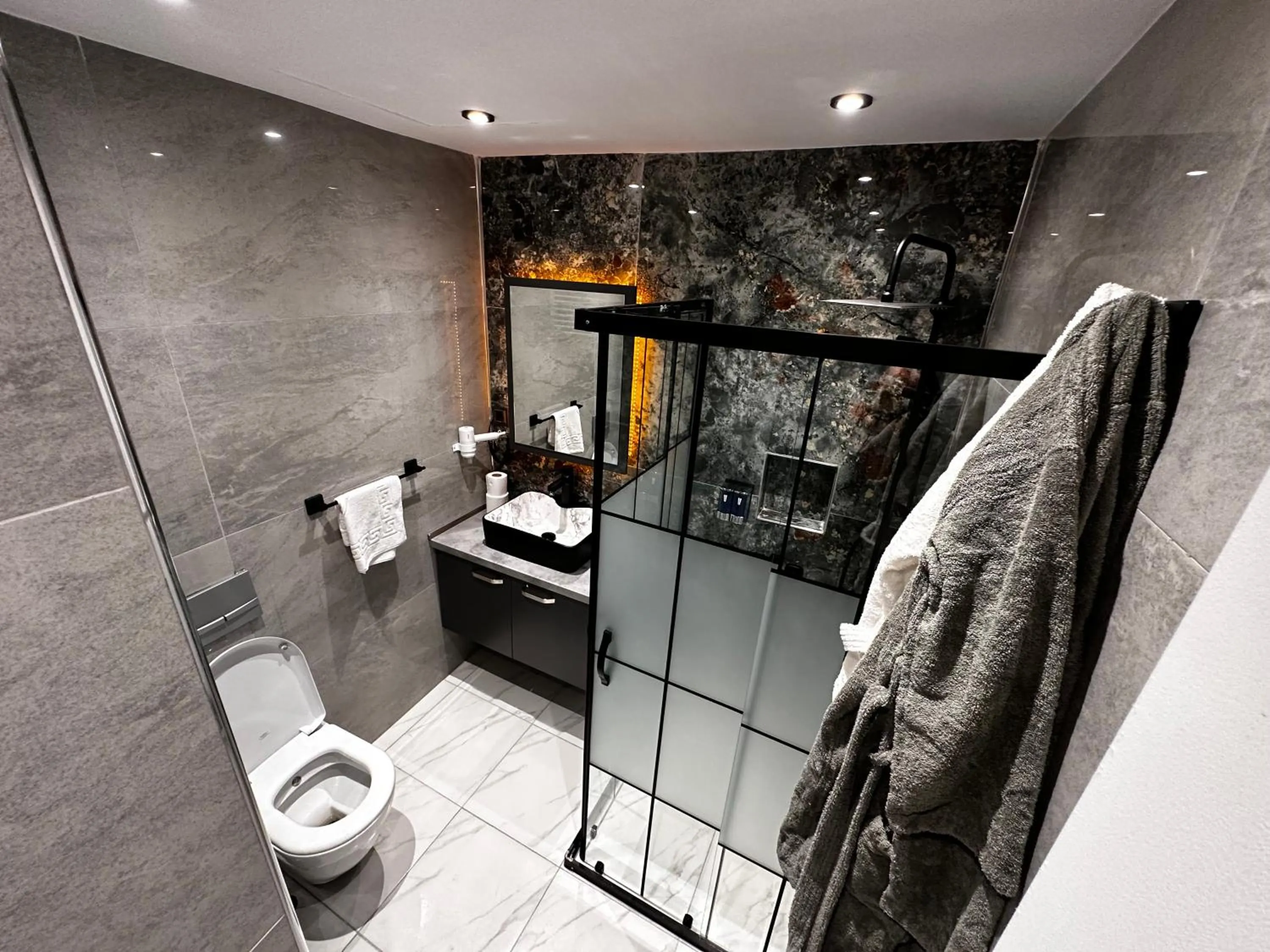 Shower in Blue Moonrise Hotel