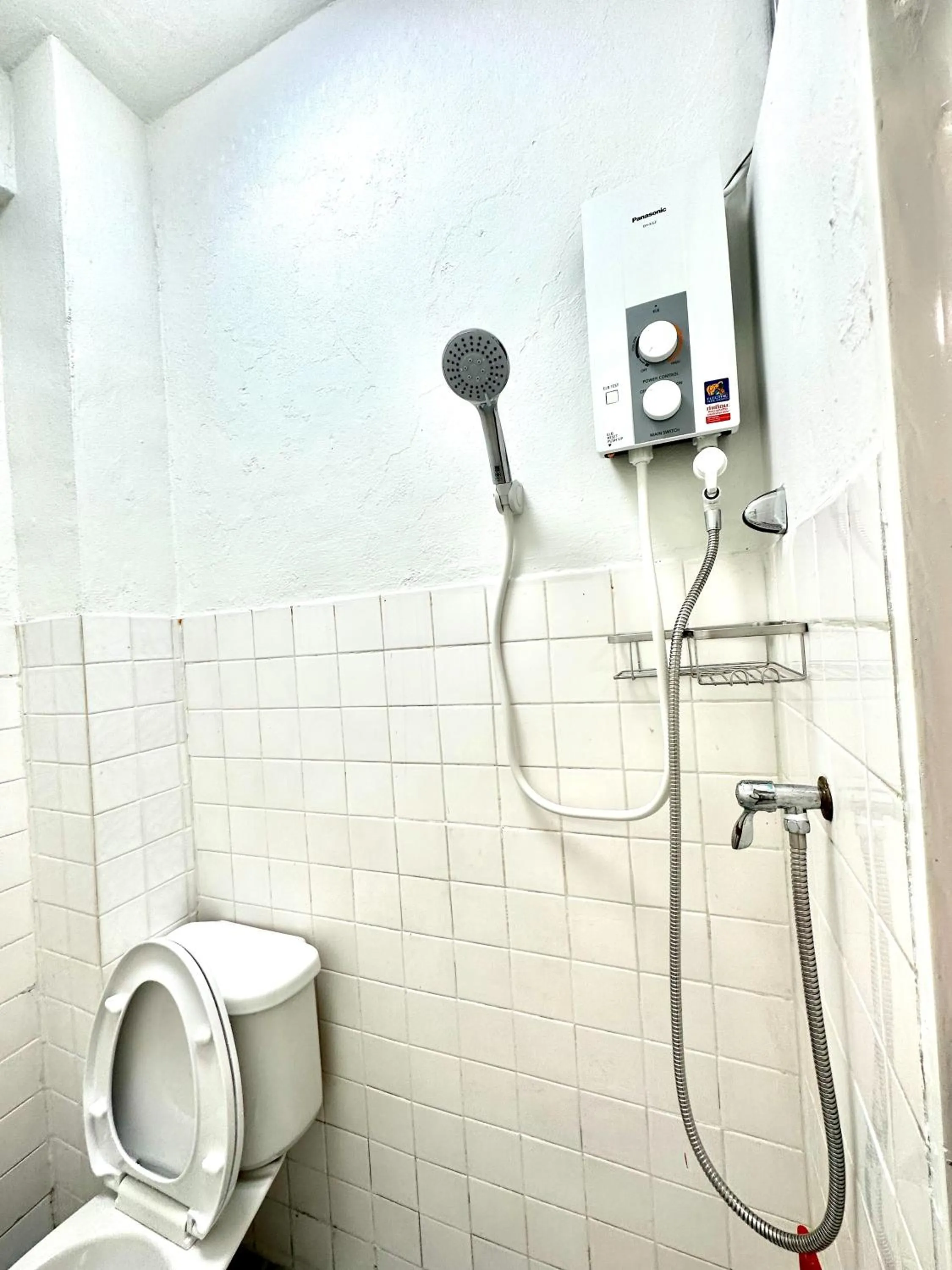 Shower in Hommie by De-A-Ga