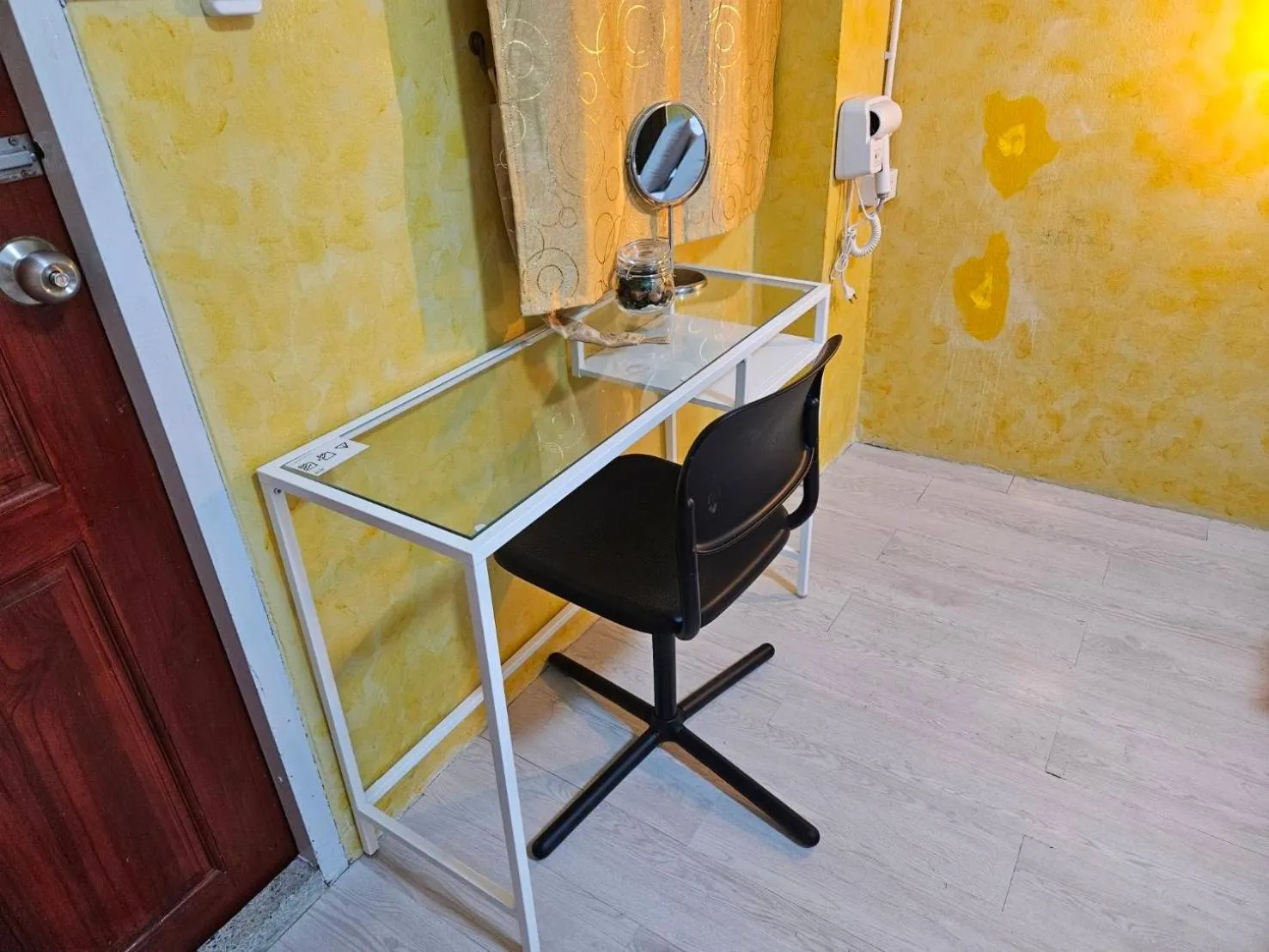 Seating area in Hommie by De-A-Ga