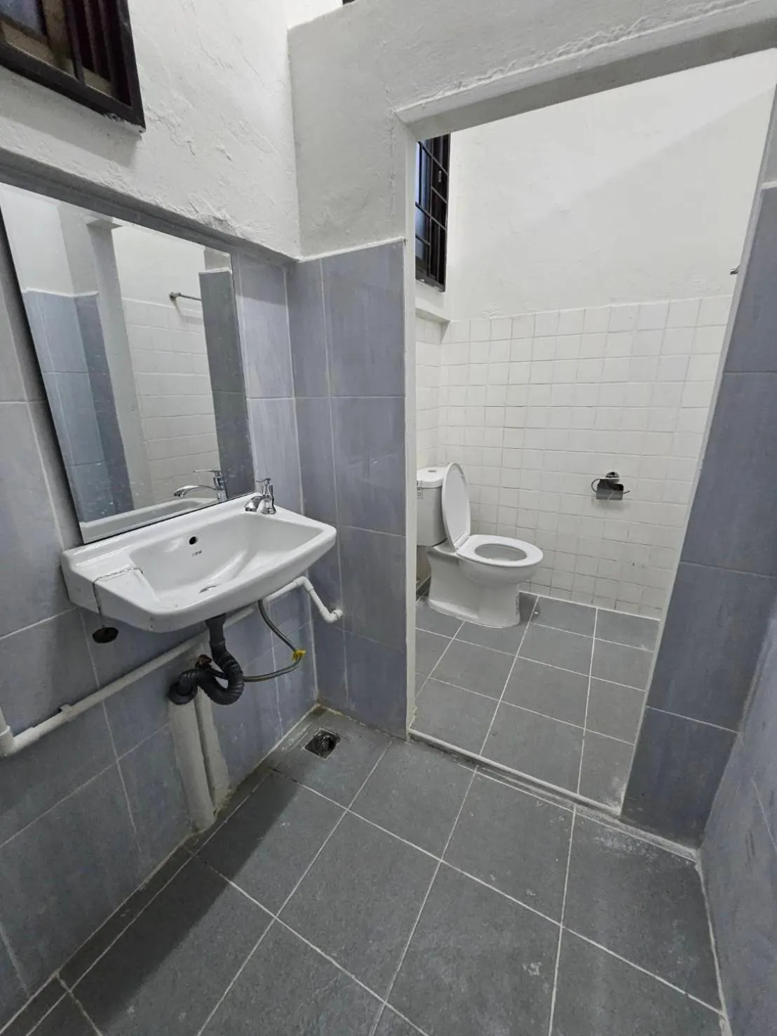 Toilet in Hommie by De-A-Ga