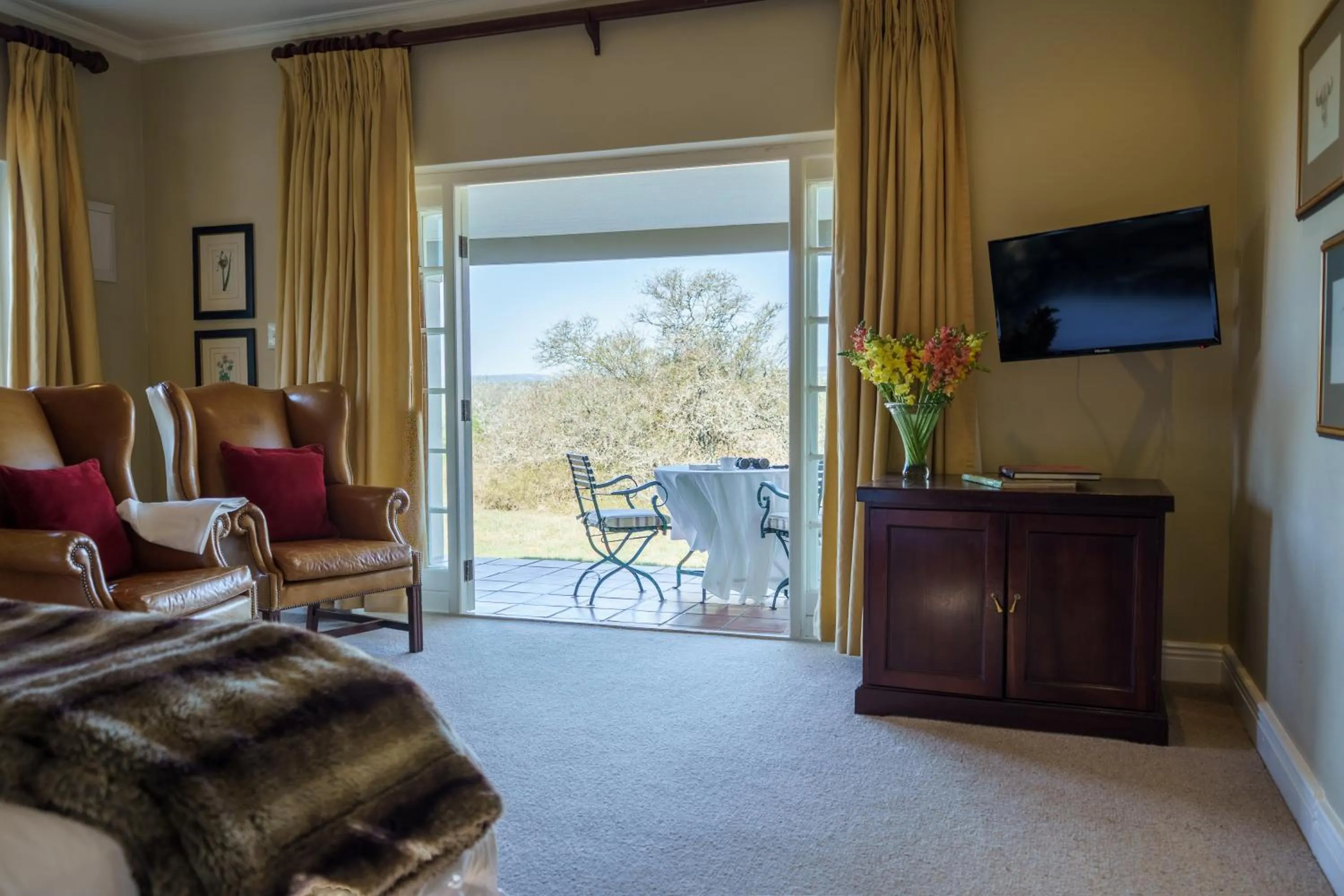 TV and multimedia in RiverBend Lodge