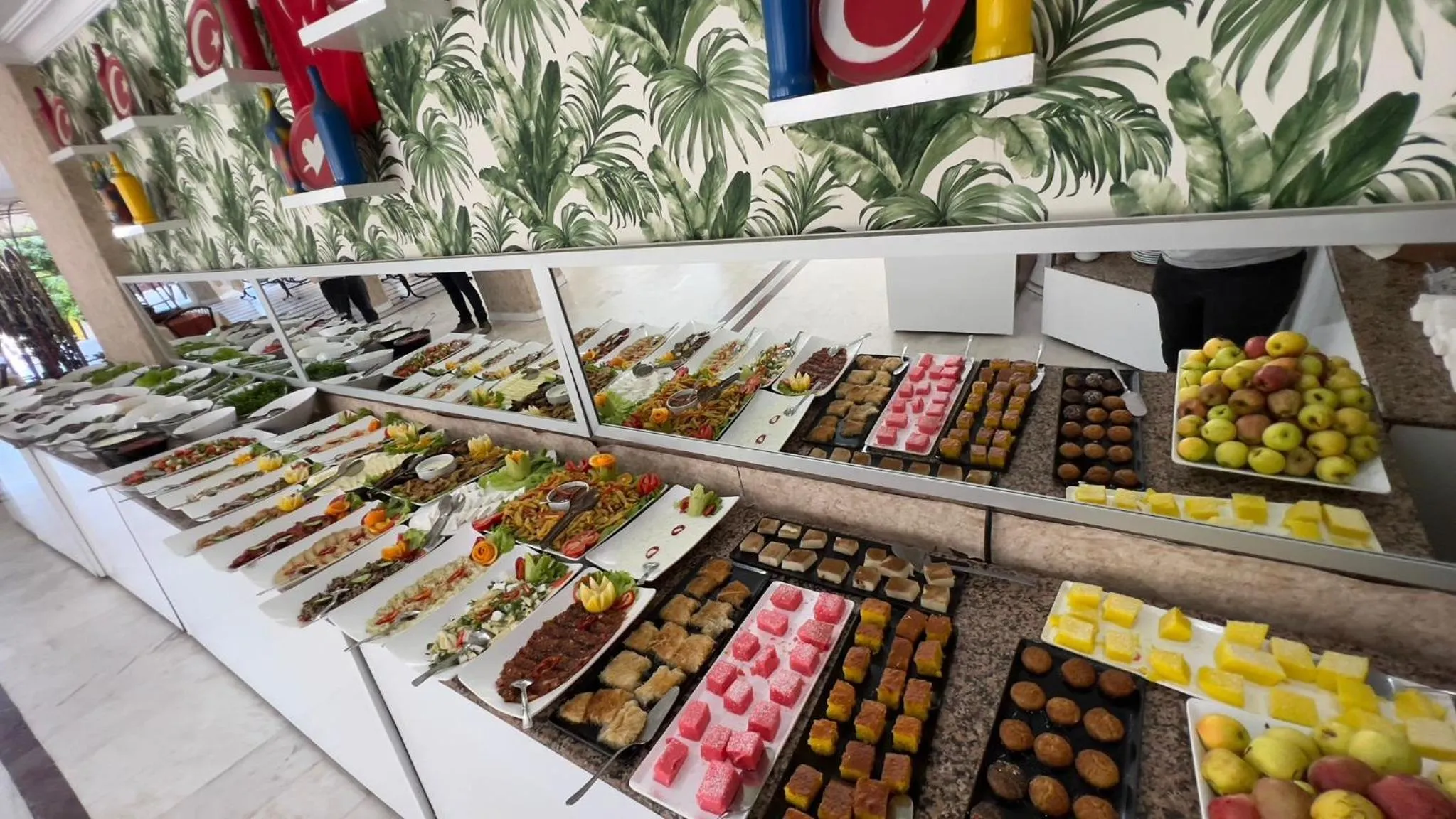 Food and drinks in KLEOPATRA SUNLIGHT HOTEL