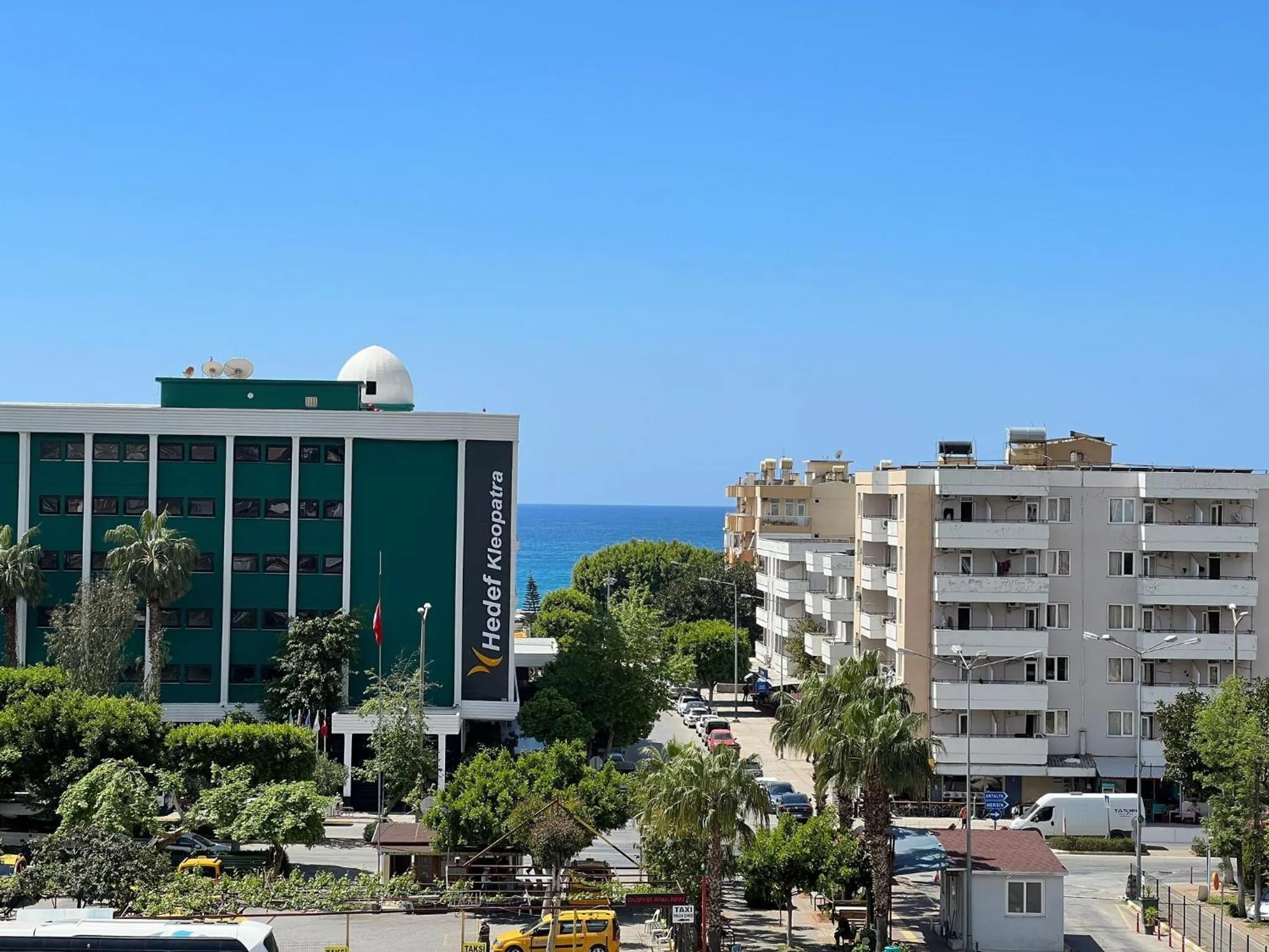 Street view in KLEOPATRA SUNLIGHT HOTEL