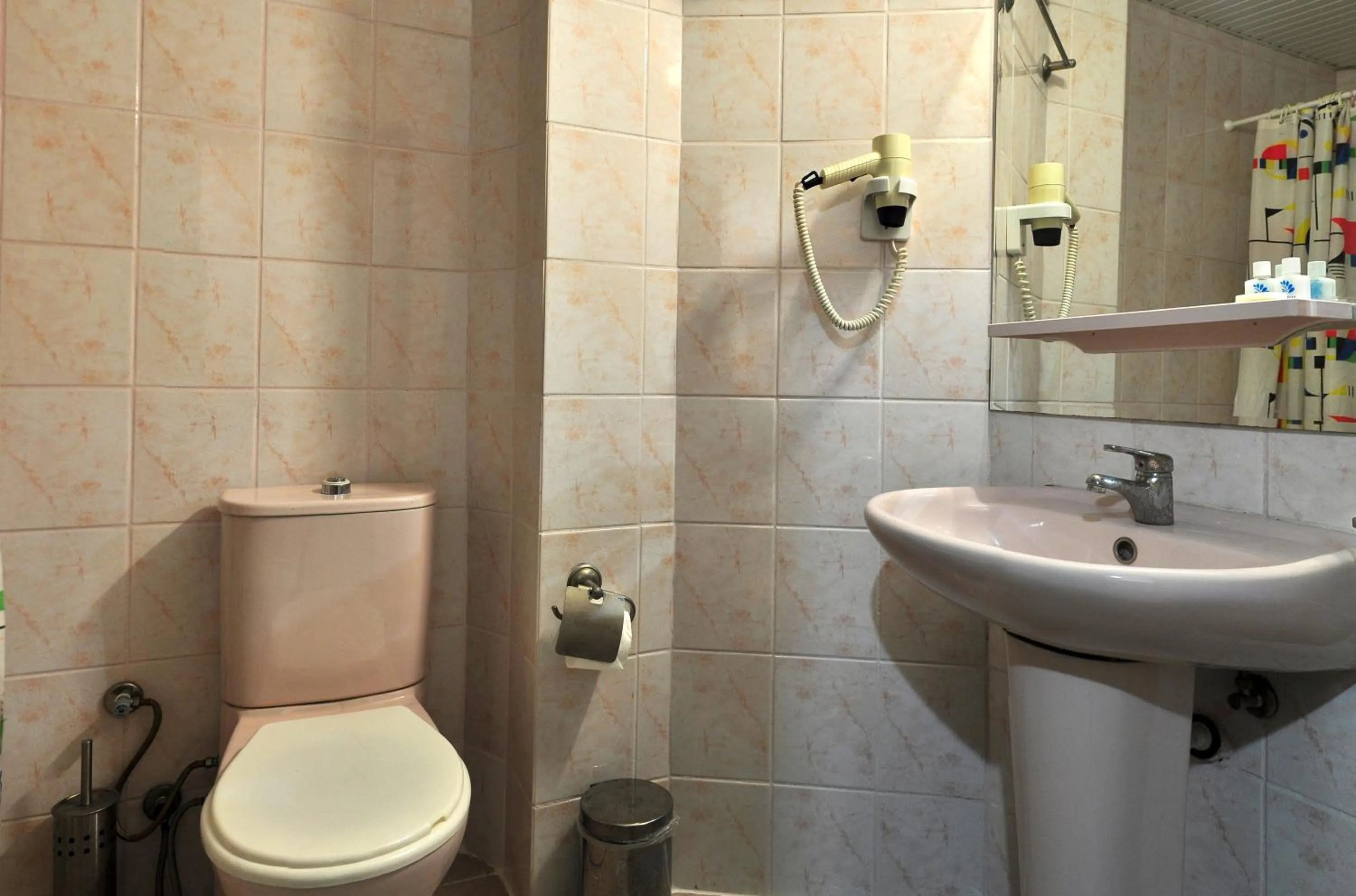 Shower in KLEOPATRA SUNLIGHT HOTEL