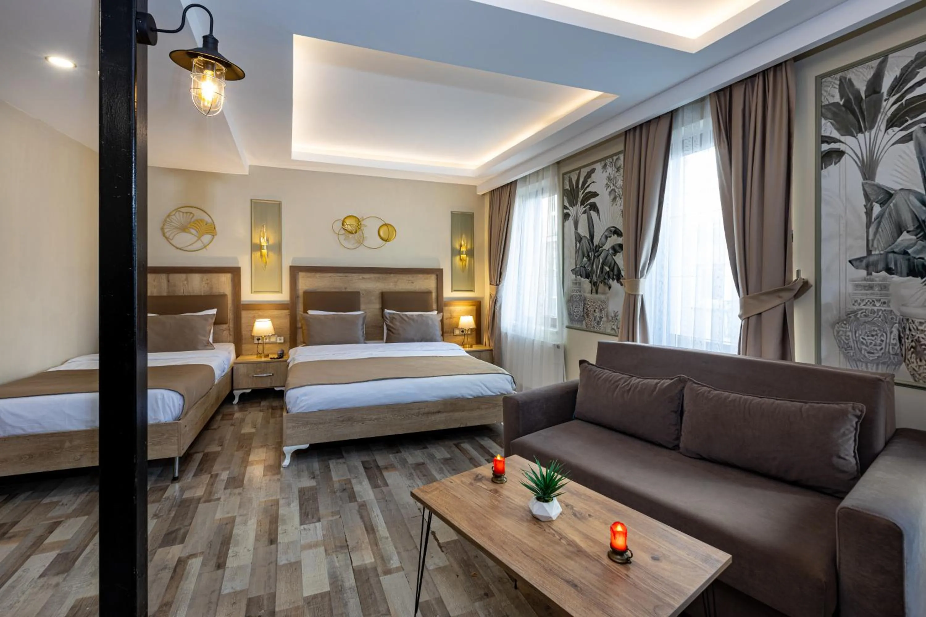 Bed in LINNGA HOTEL & SUITE
