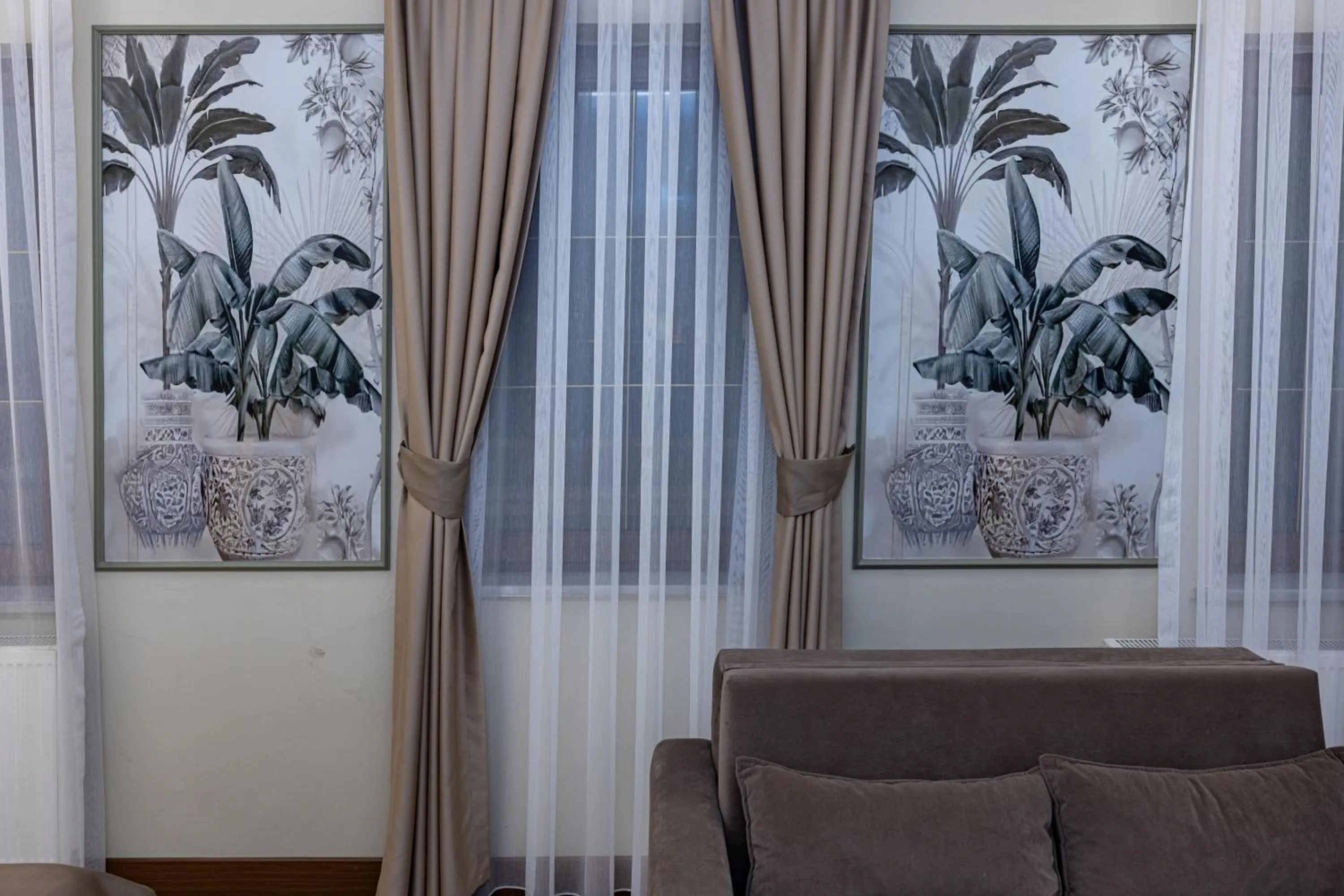 Seating area in LINNGA HOTEL & SUITE