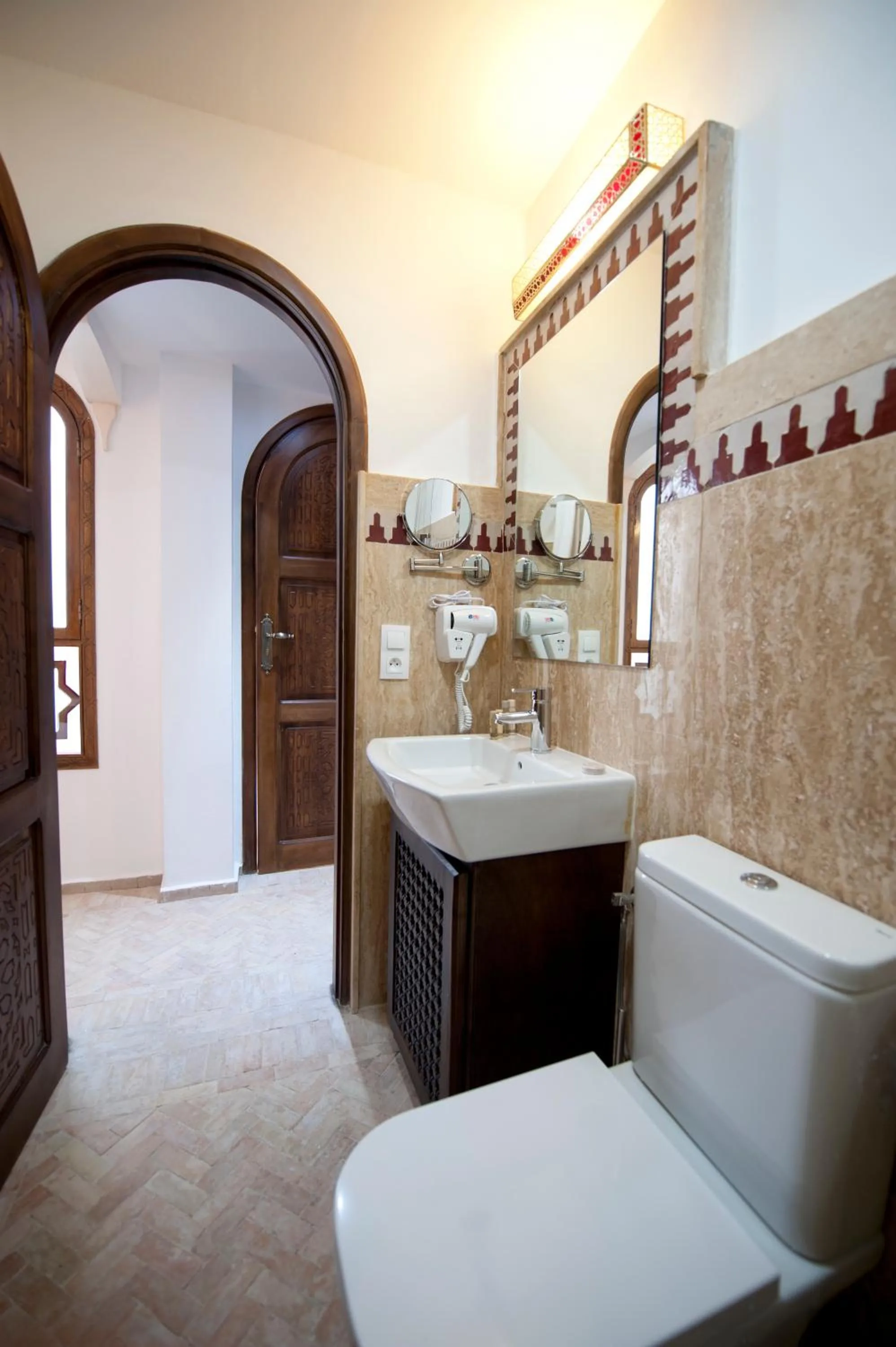 Shower in Dar Yasmine