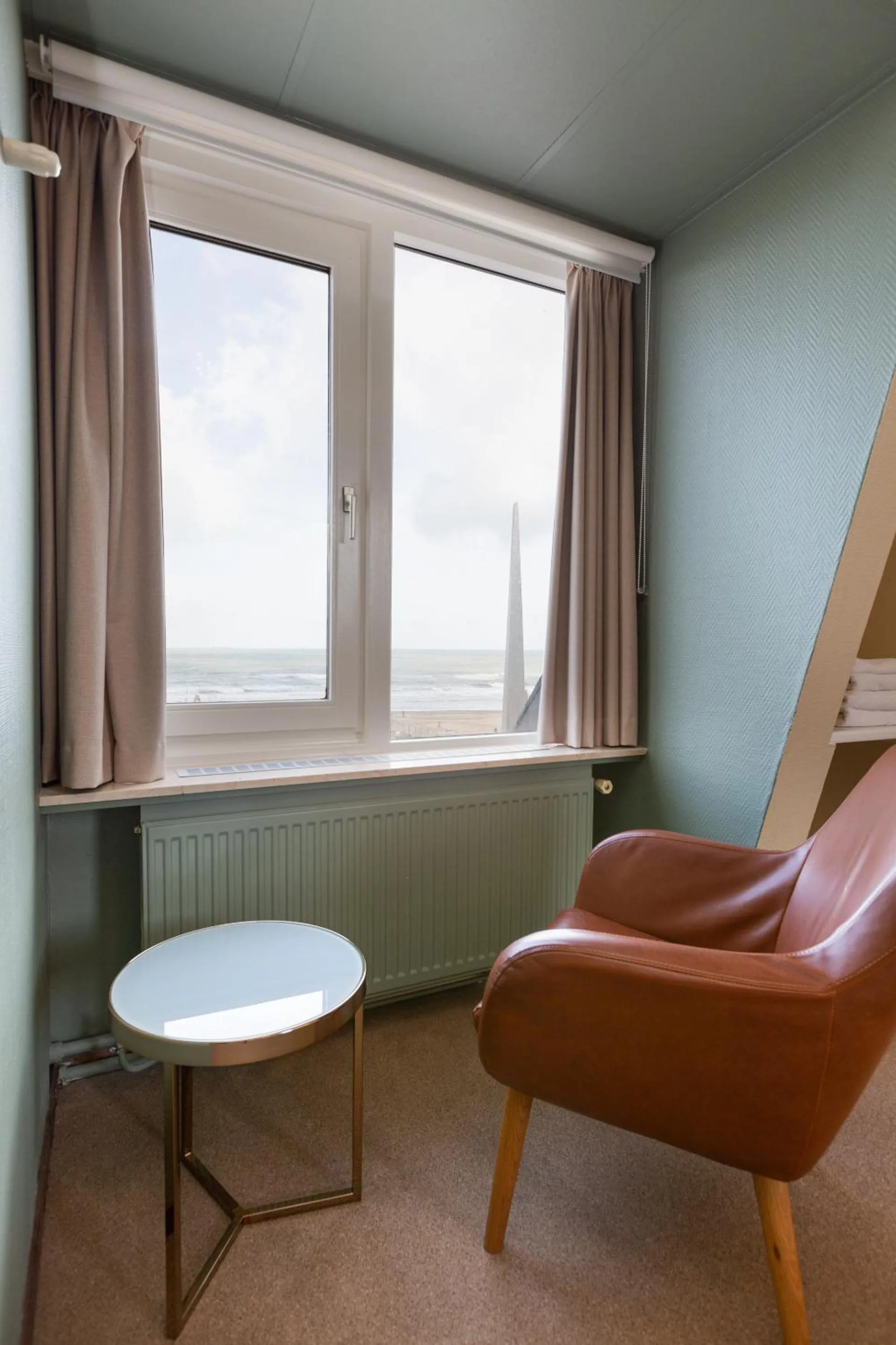 Seating area in Strandhotel Scheveningen