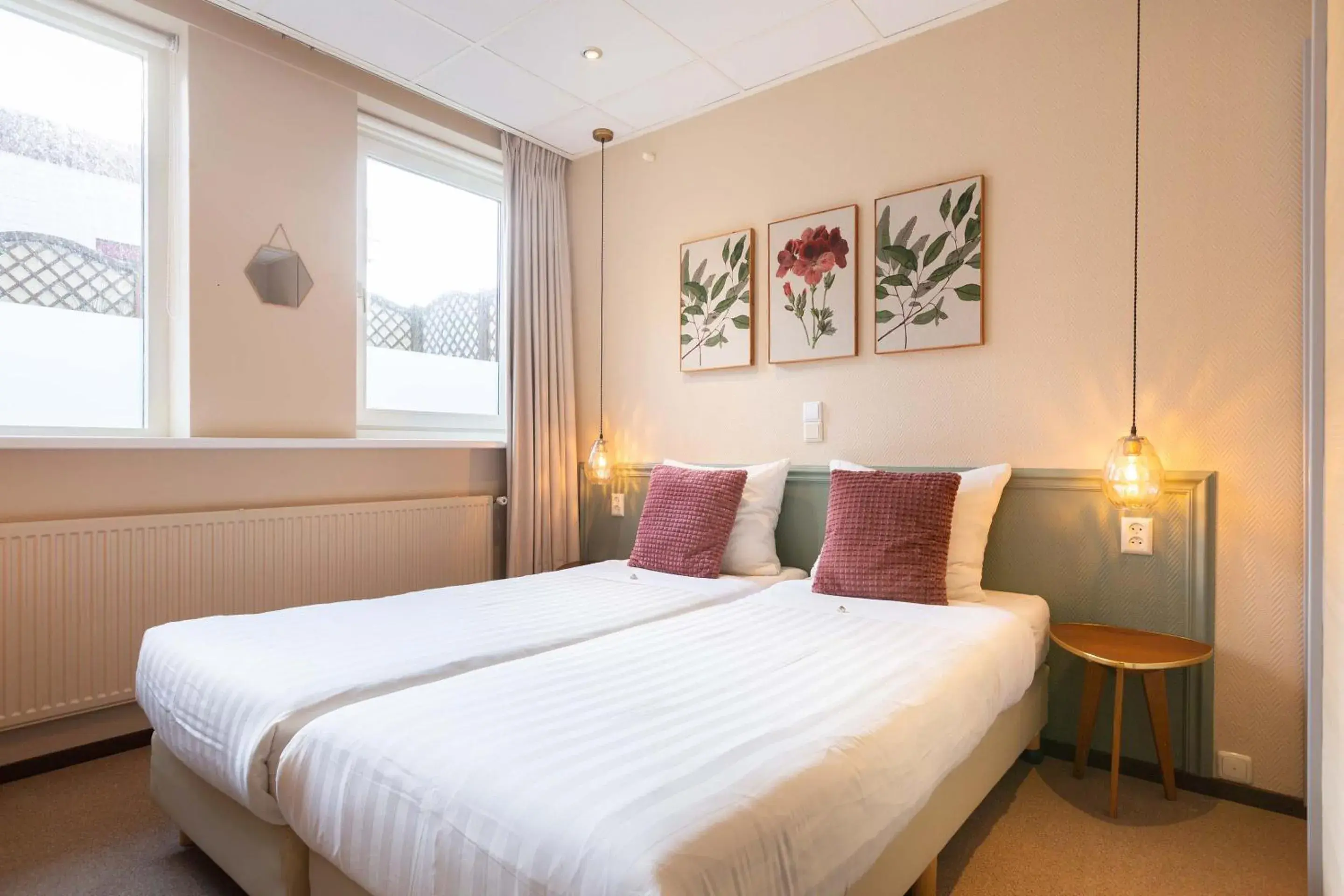 Budget Double Room in Strandhotel Scheveningen Budget Double Room in Strandhotel Scheveningen