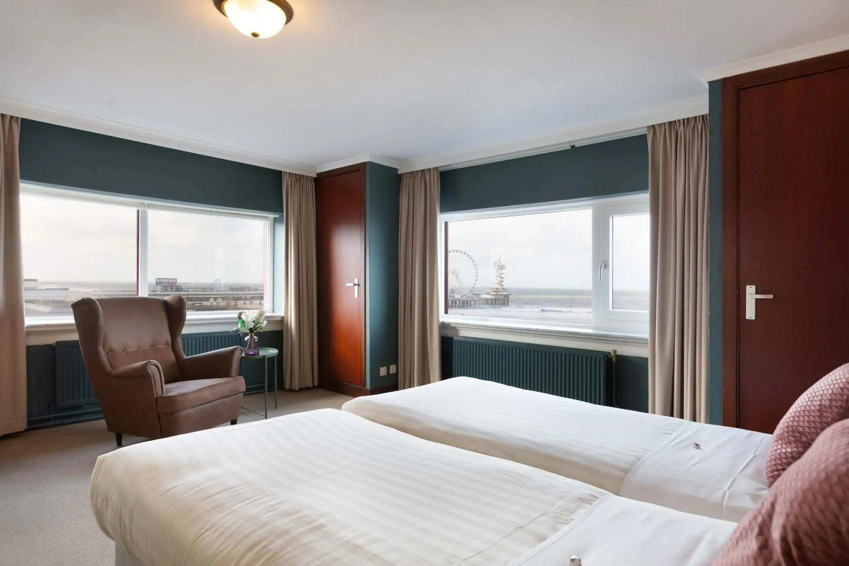 Standard Double Room with Sea View in Strandhotel Scheveningen Standard Double Room with Sea View in Strandhotel Scheveningen