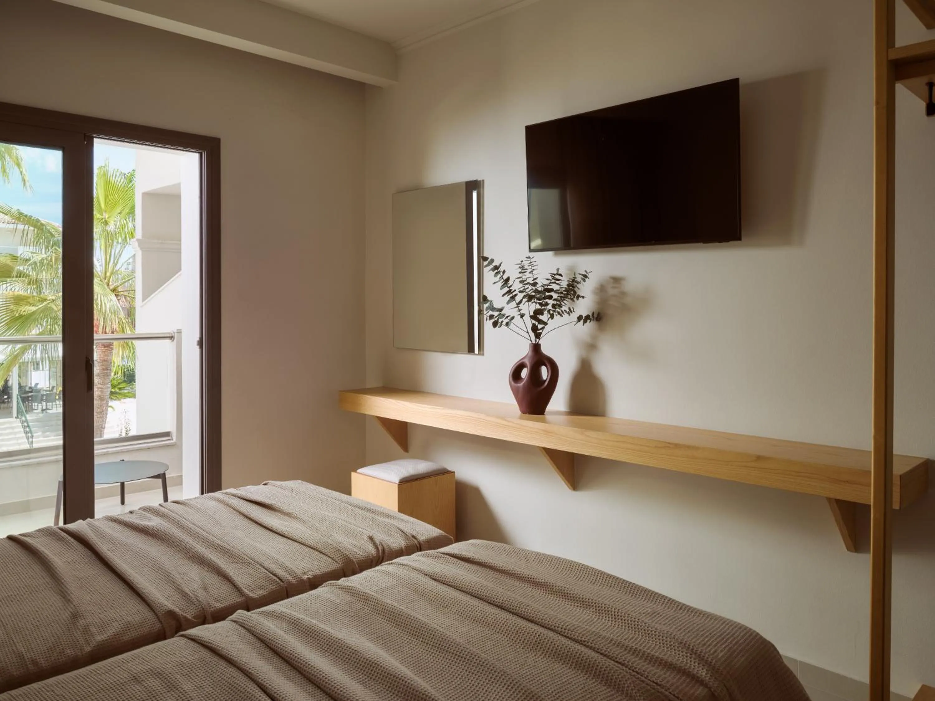 Bedroom, Bed in Zante Atlantis Hotel