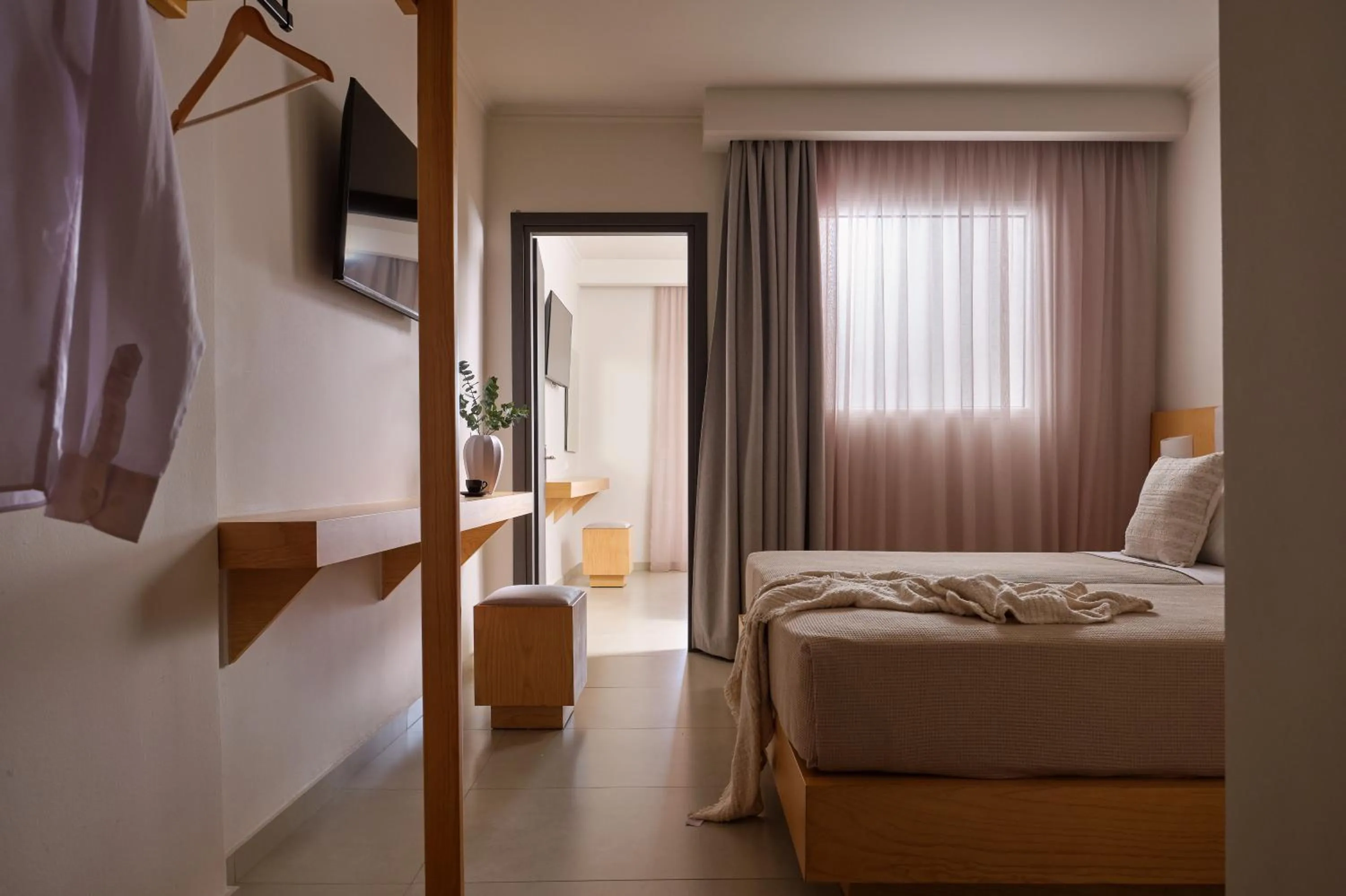 Bedroom, Bed in Zante Atlantis Hotel