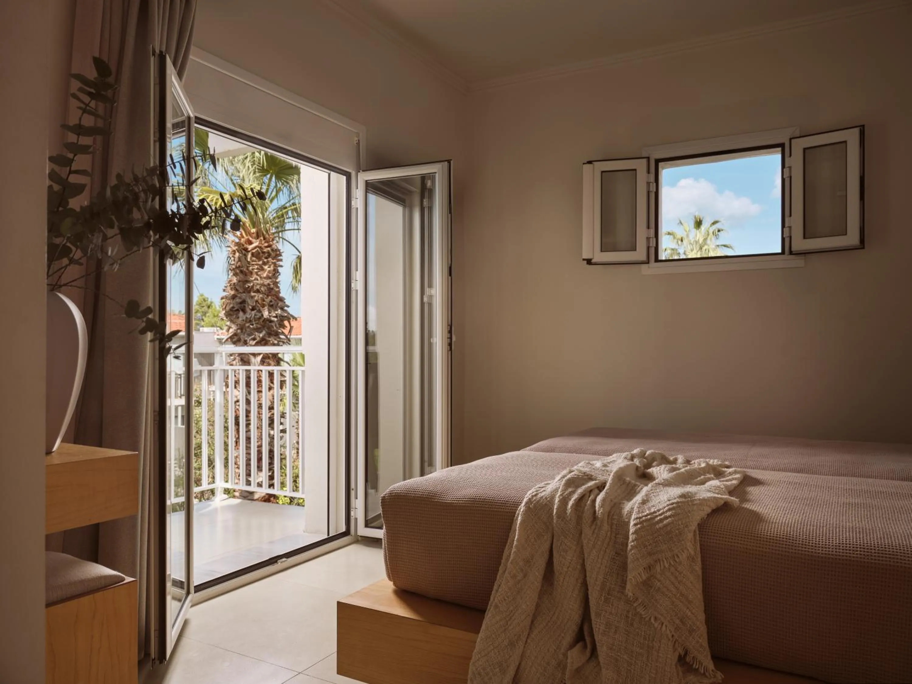 Bedroom, Bed in Zante Atlantis Hotel