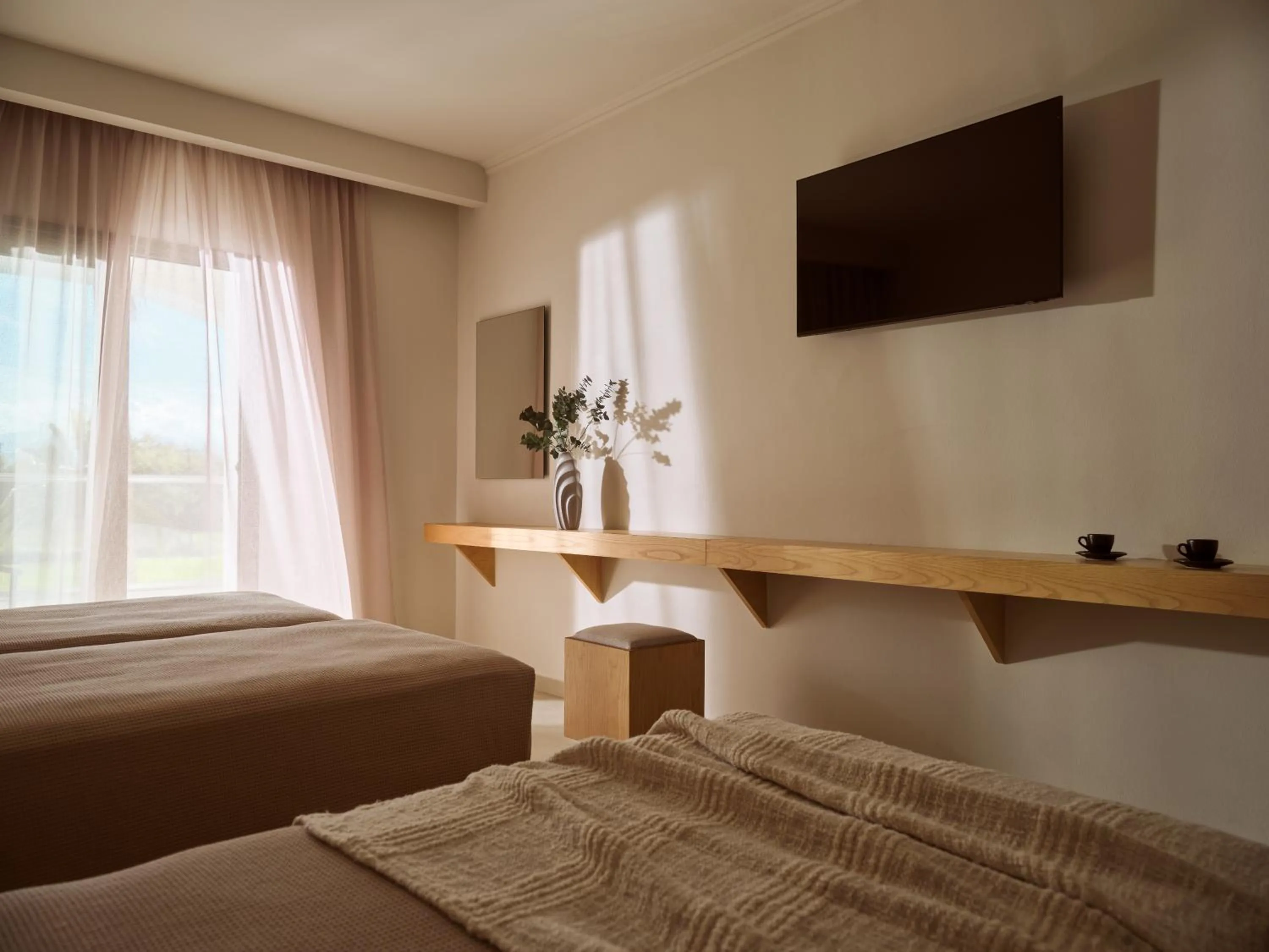 TV and multimedia, Bed in Zante Atlantis Hotel