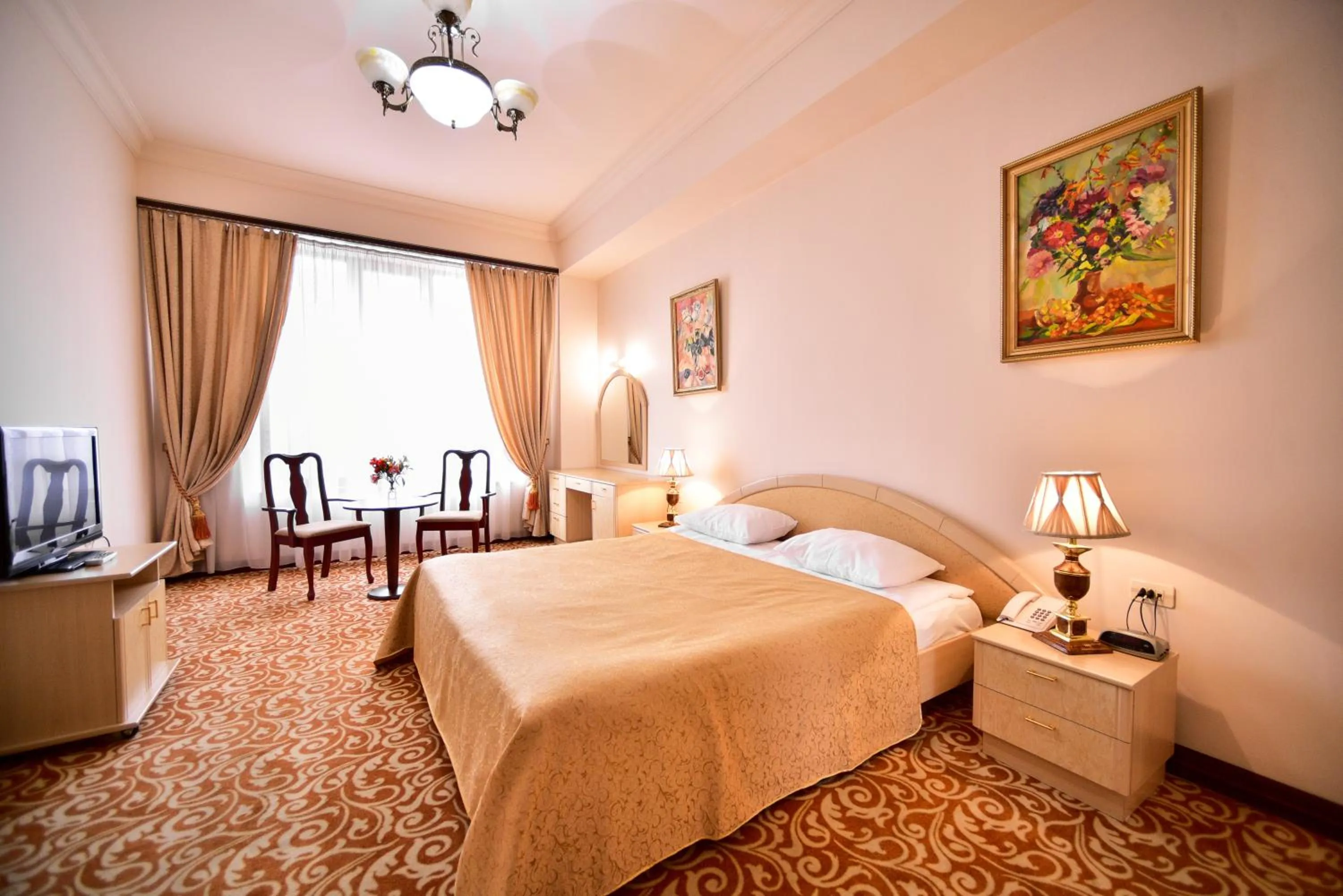 Bedroom, Bed in METROPOL HOTEL Yerevan