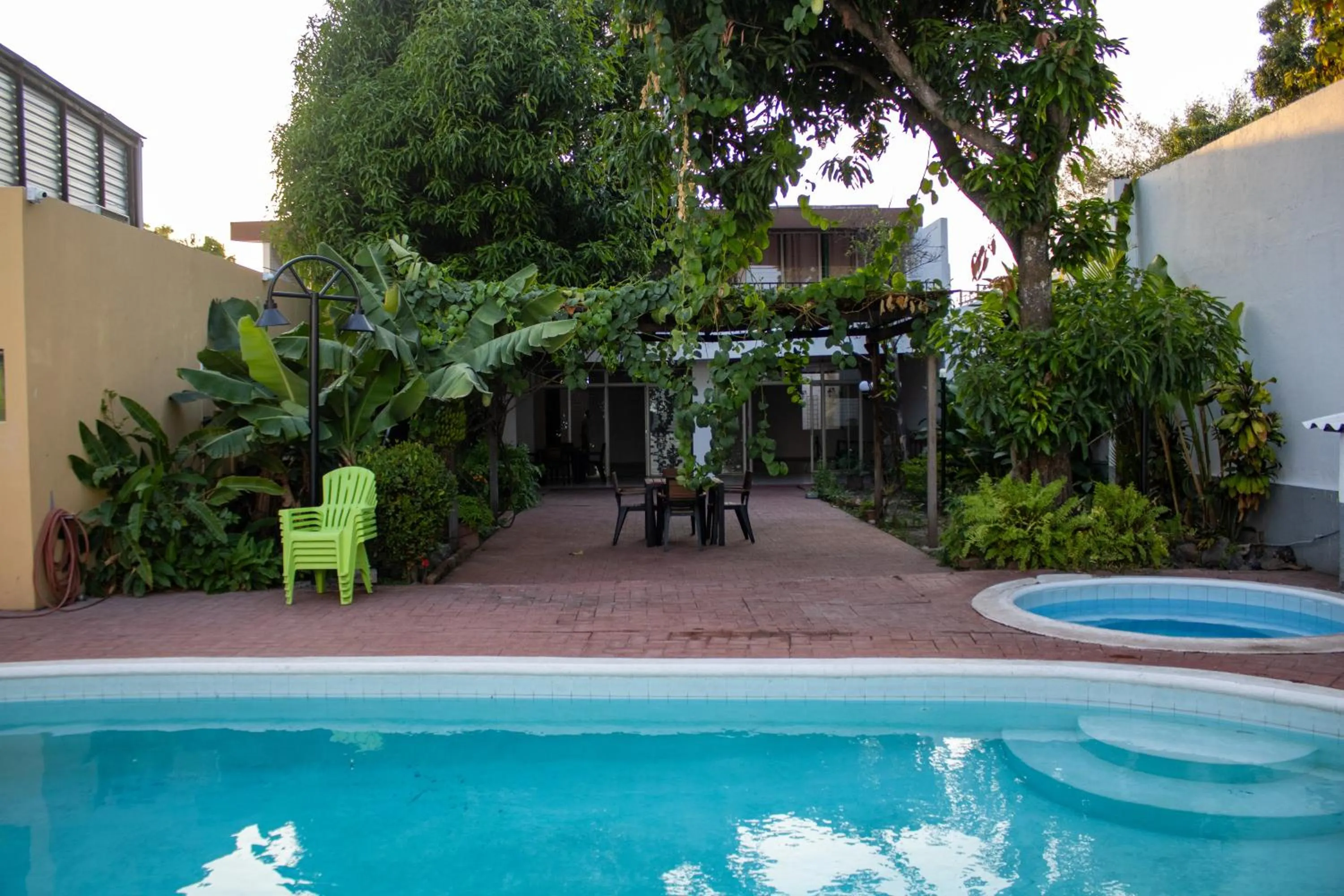 Swimming pool in Volcano Hostal y Restaurante