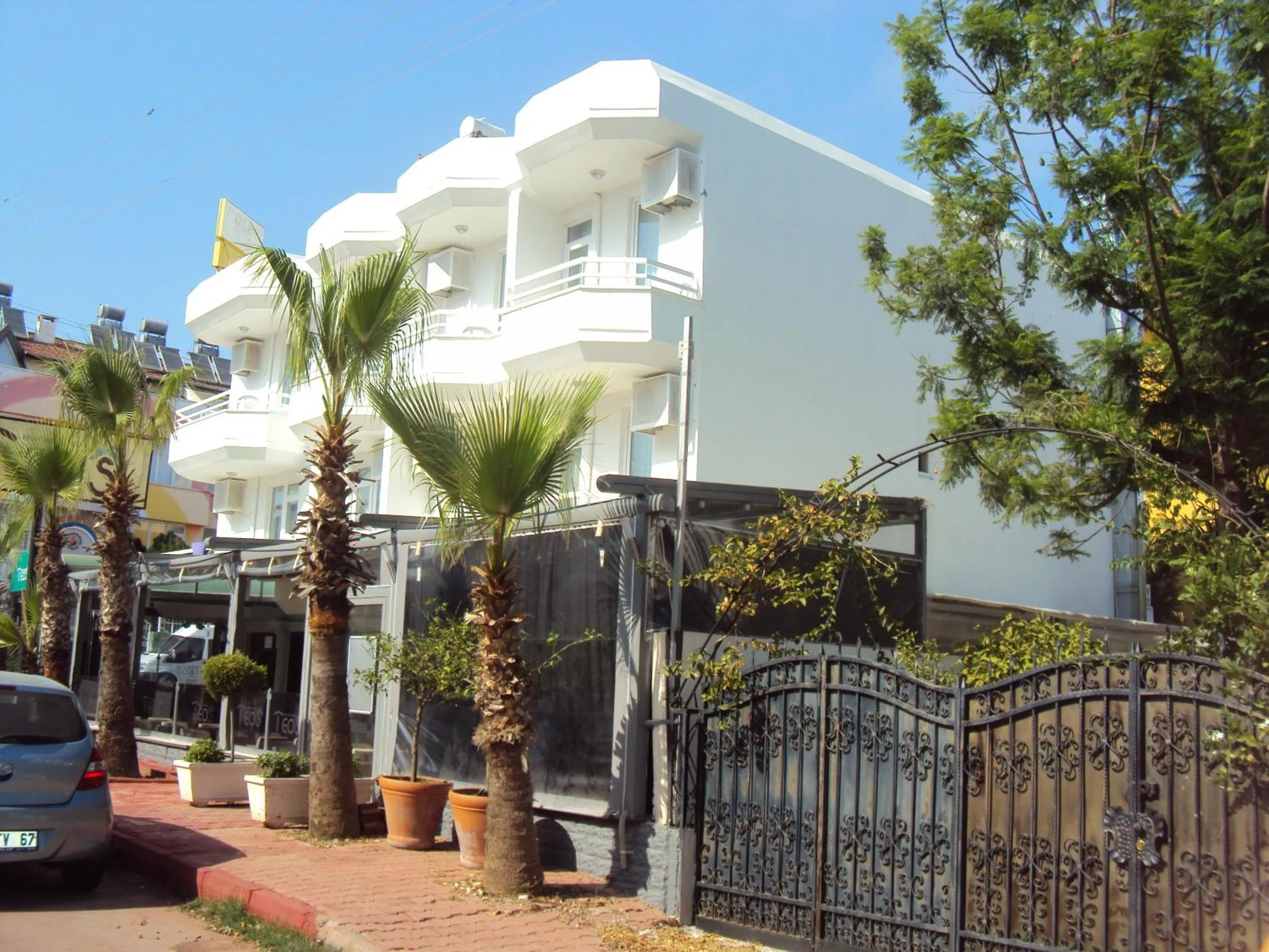 Teos Hotel