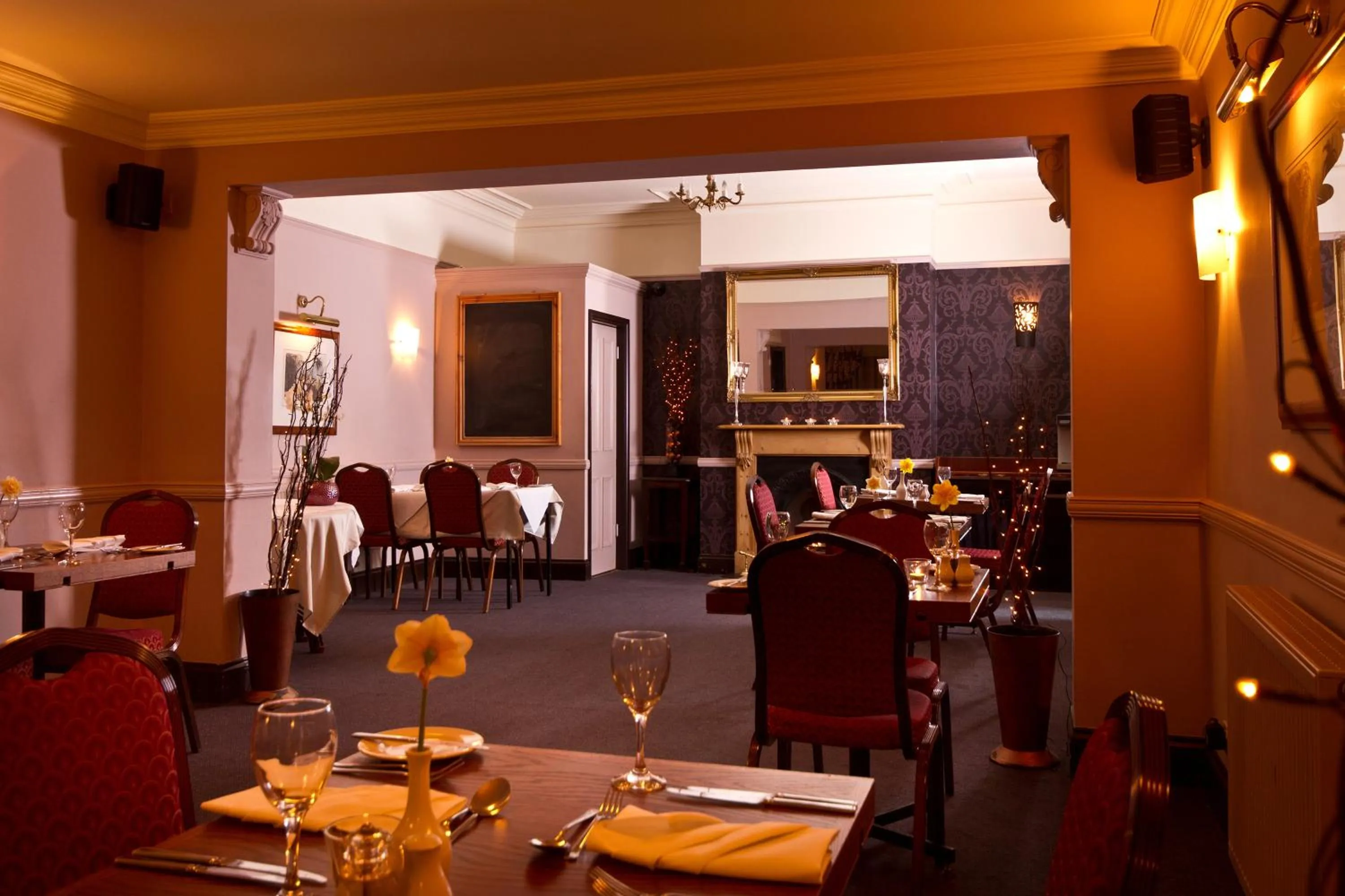 Restaurant/places to eat in Stuart House Hotel