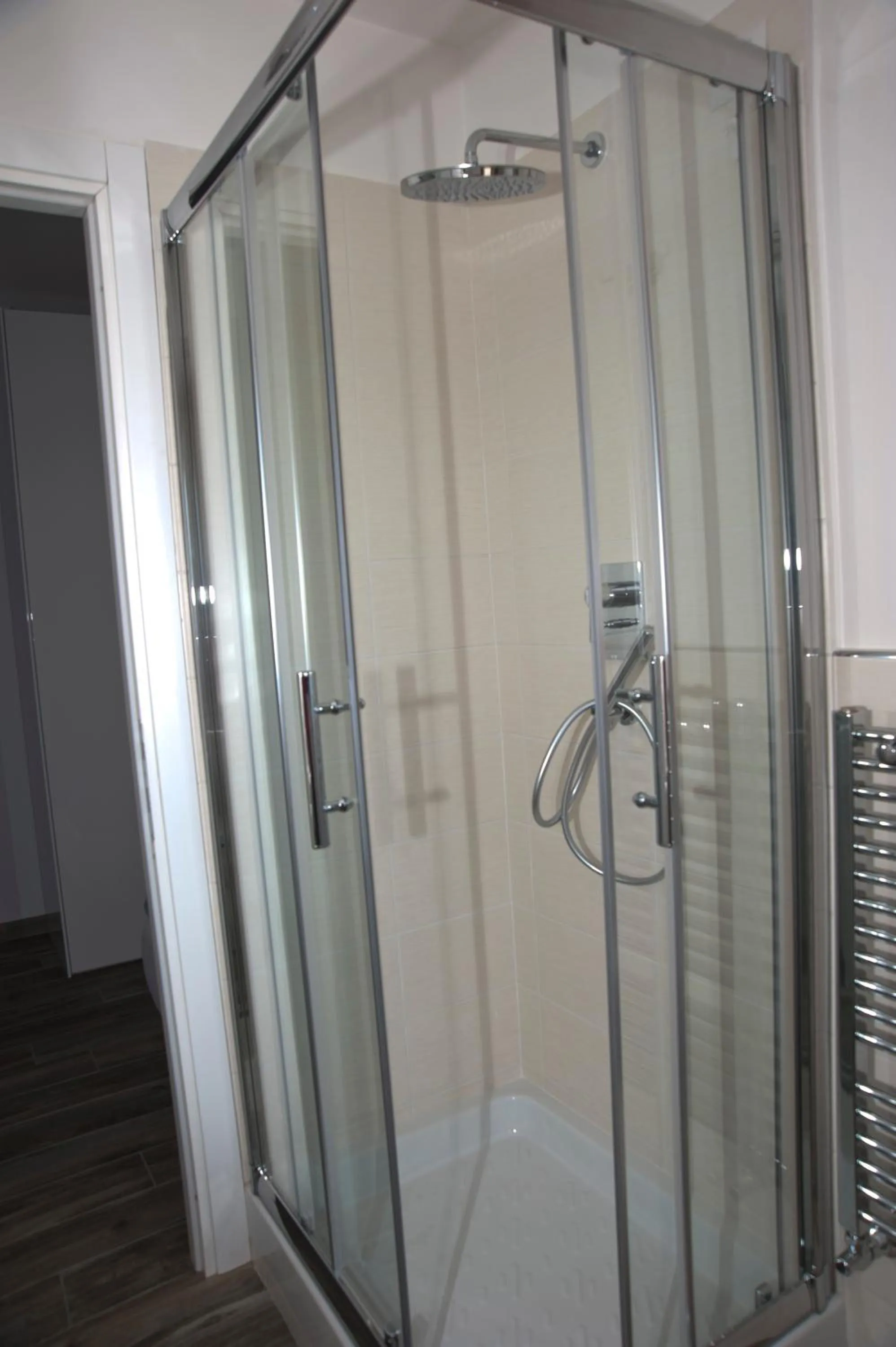 Shower in Domus in Viridi