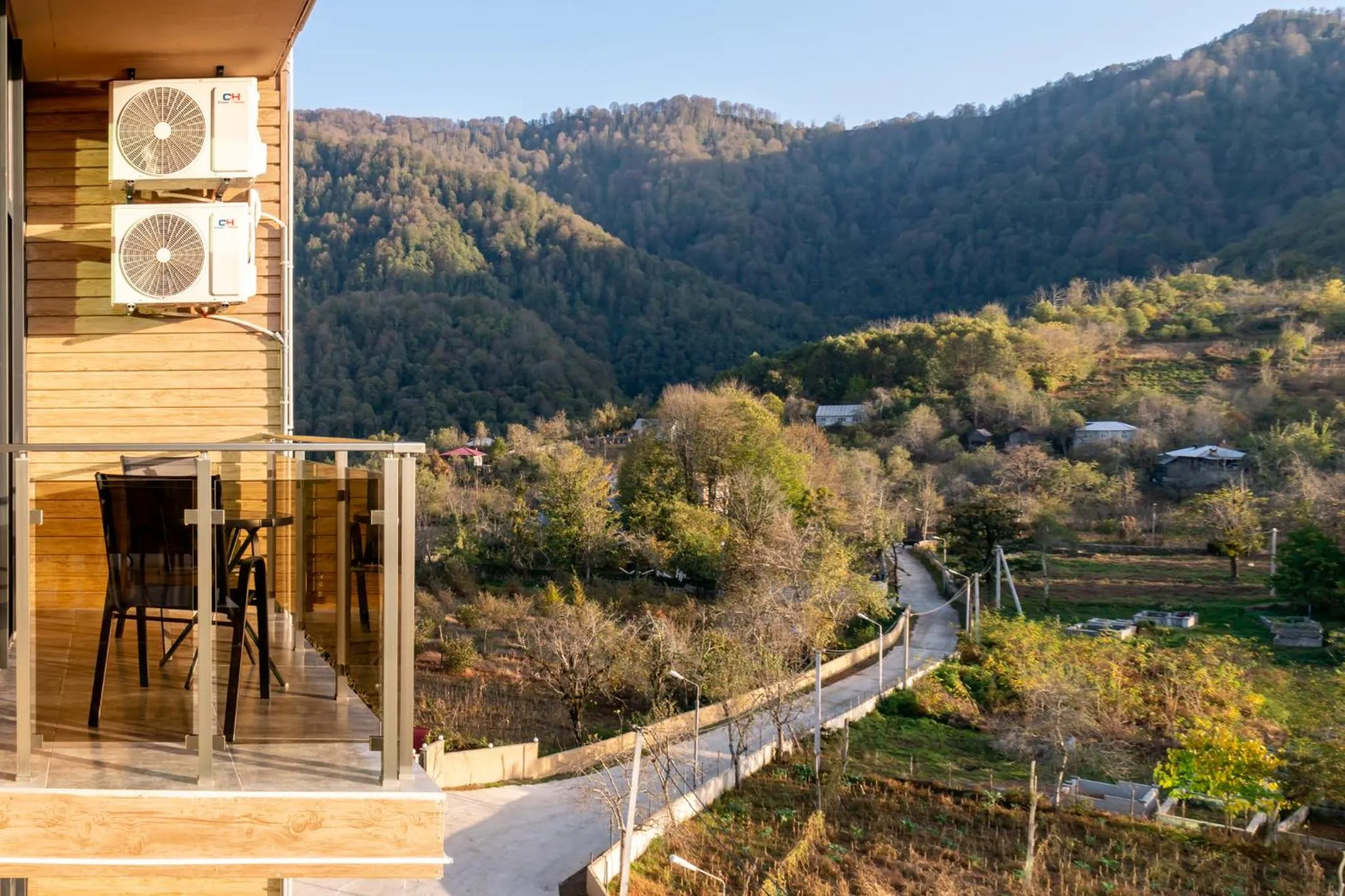 Property building in Chateau Milisi