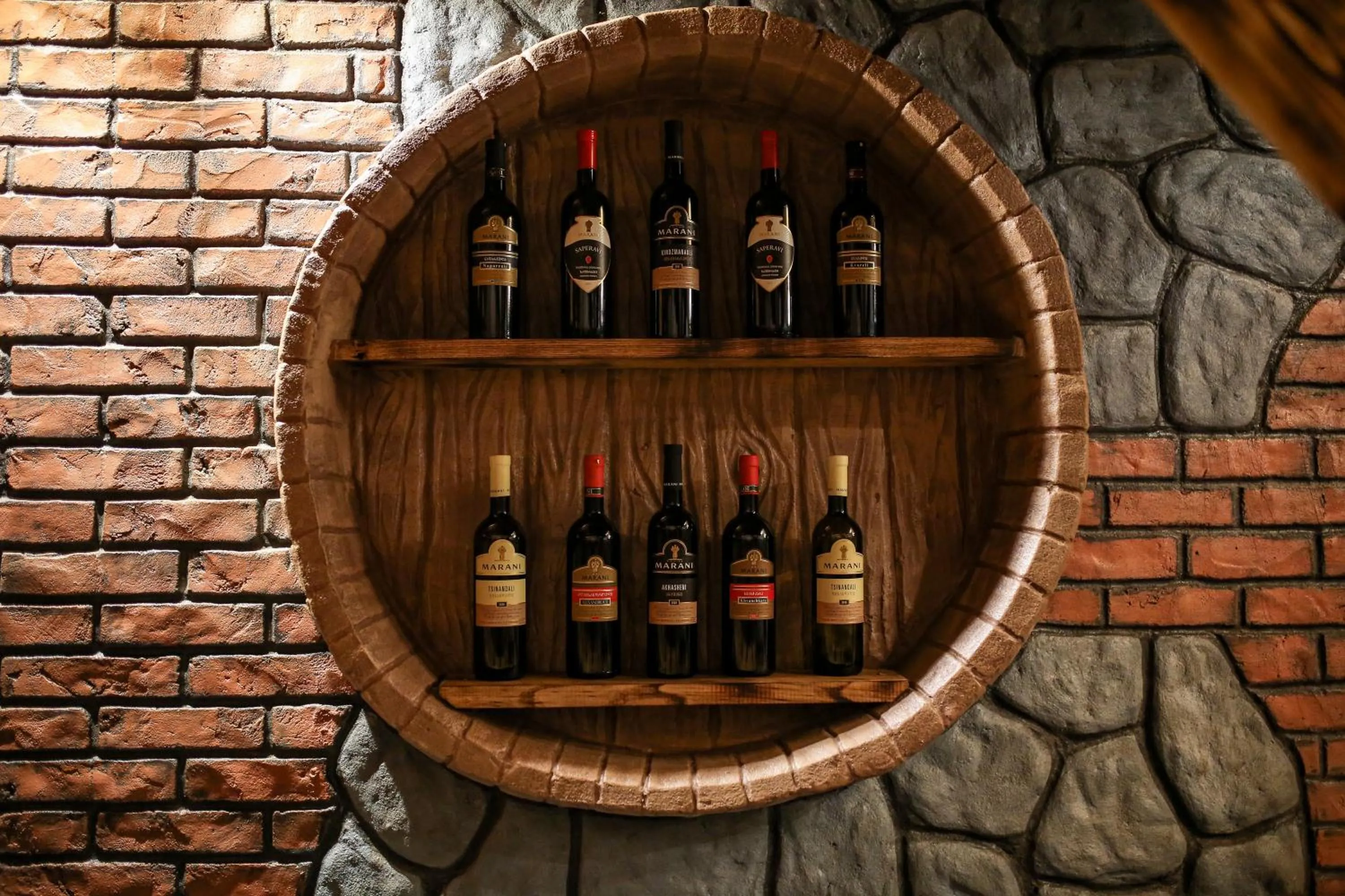 Property building in Chateau Milisi