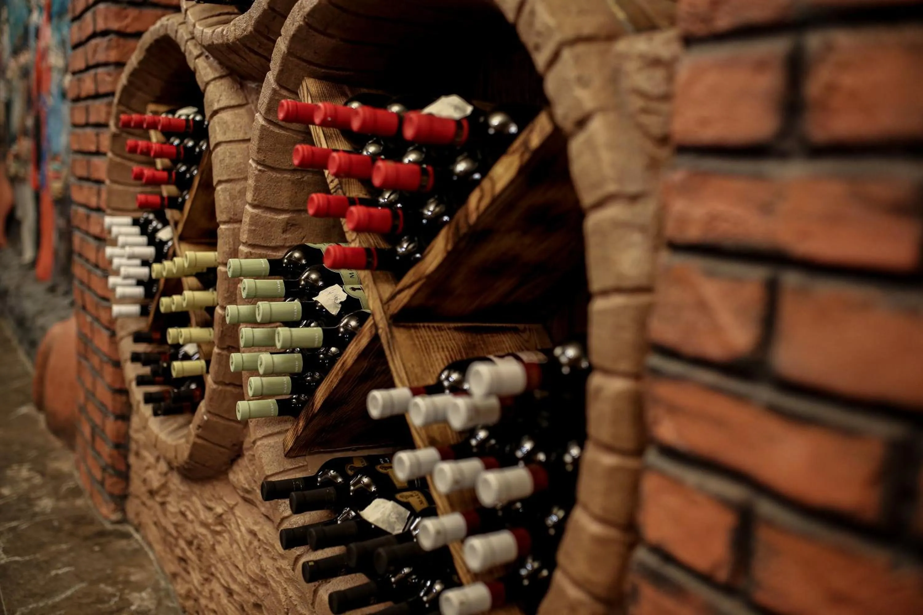 Property building in Chateau Milisi