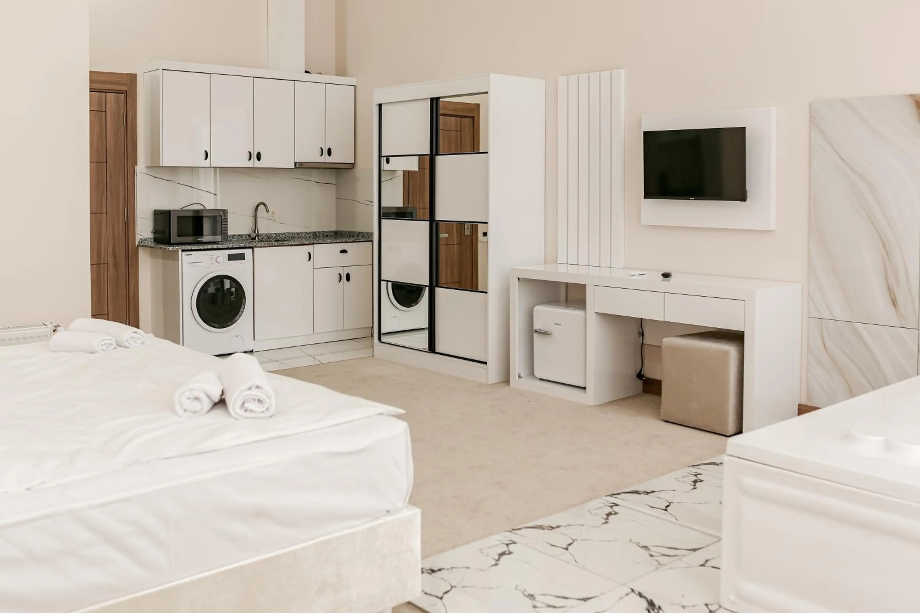 Bedroom, Bed in Chateau Milisi