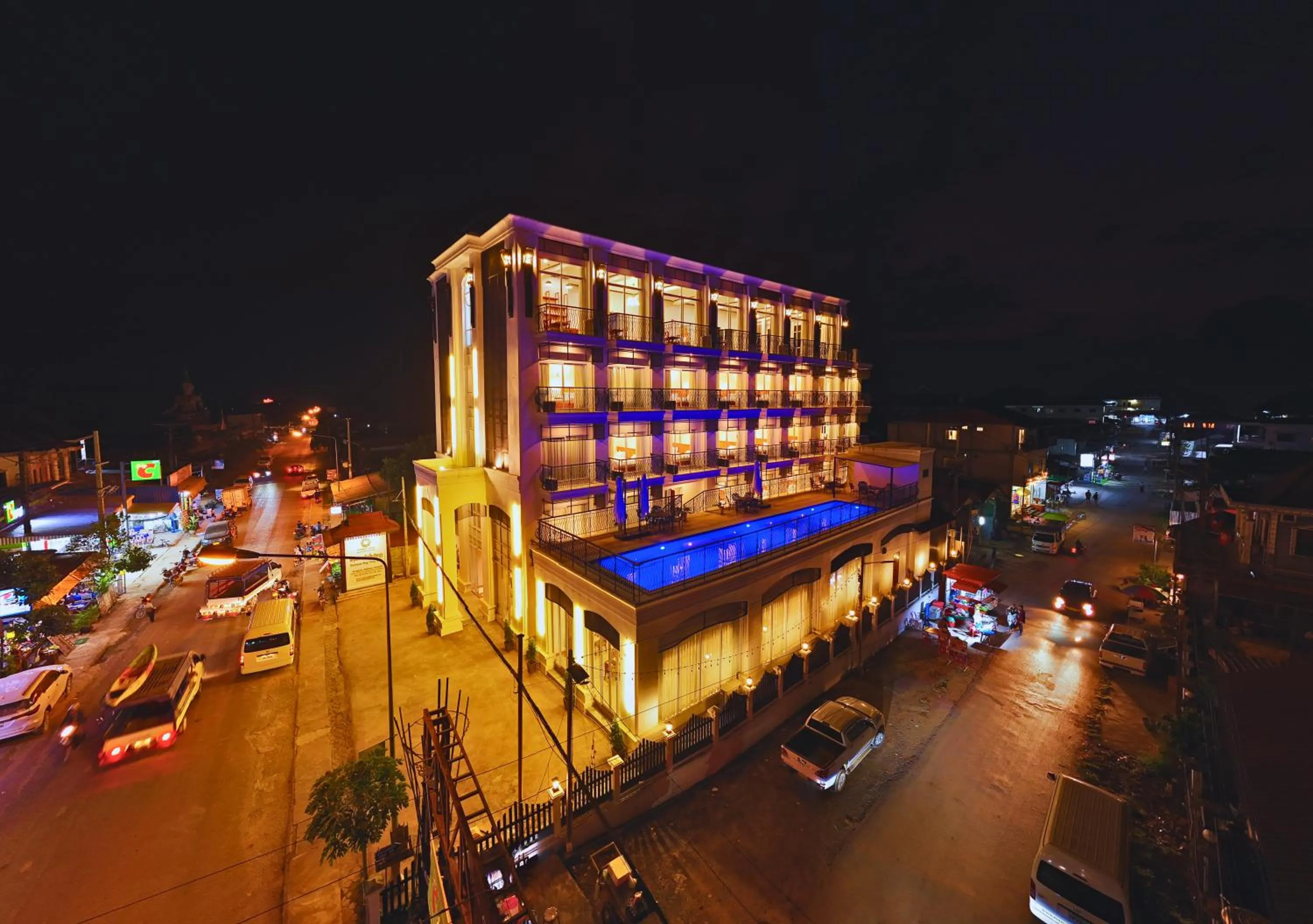 Property building in Oudomsin VangVieng Hotel