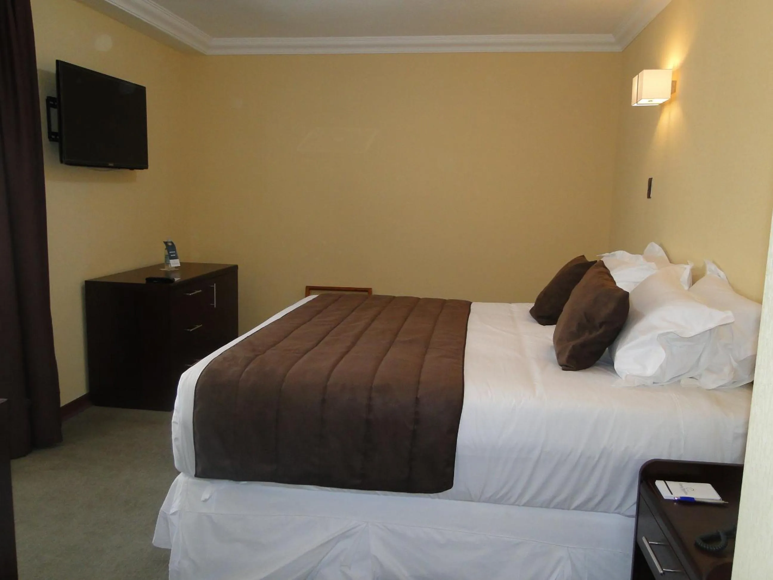 Bedroom, Bed in Hotel Costa Pacifico - Express