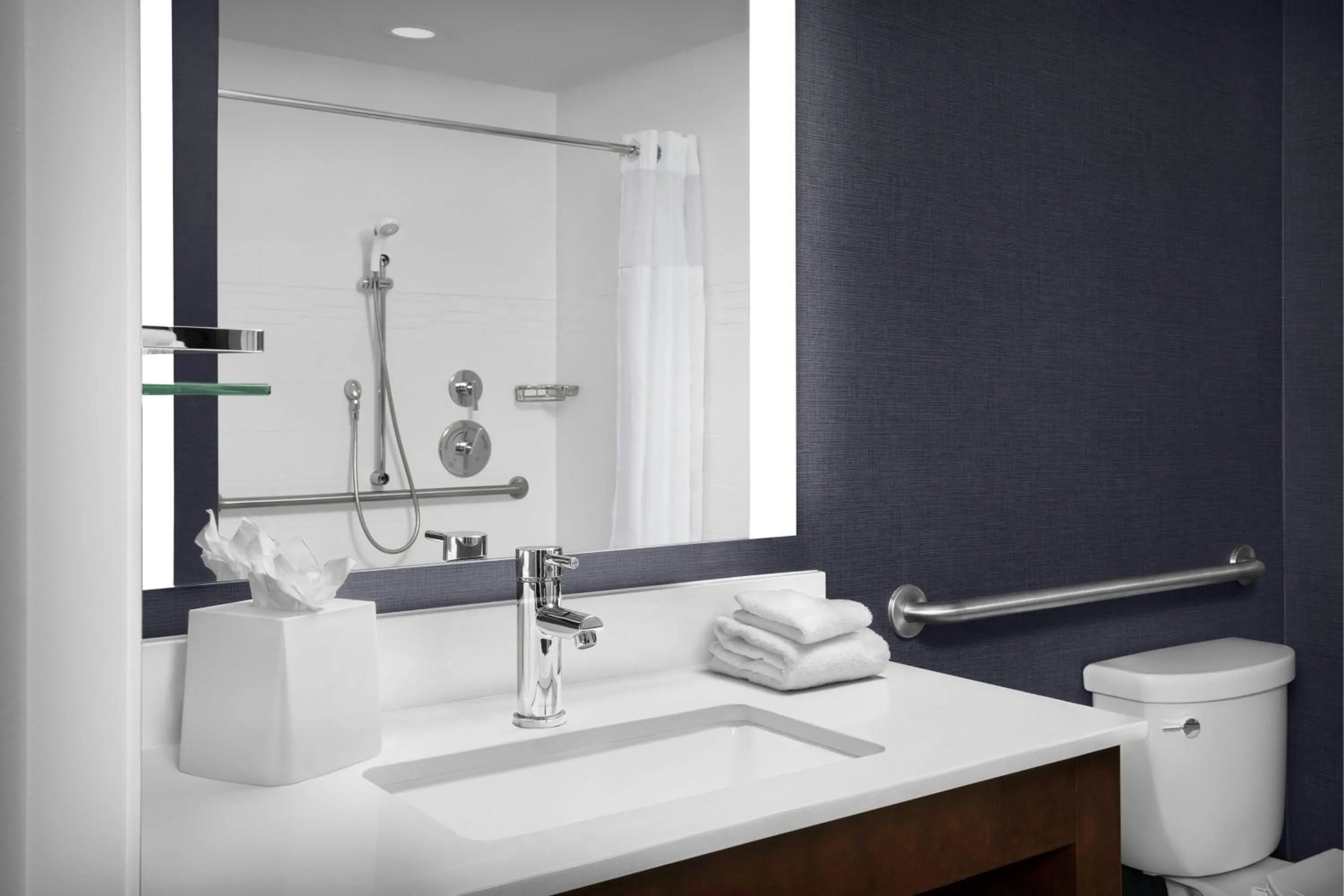 Bathroom in Residence Inn by Marriott Fort Lauderdale Airport & Cruise Port