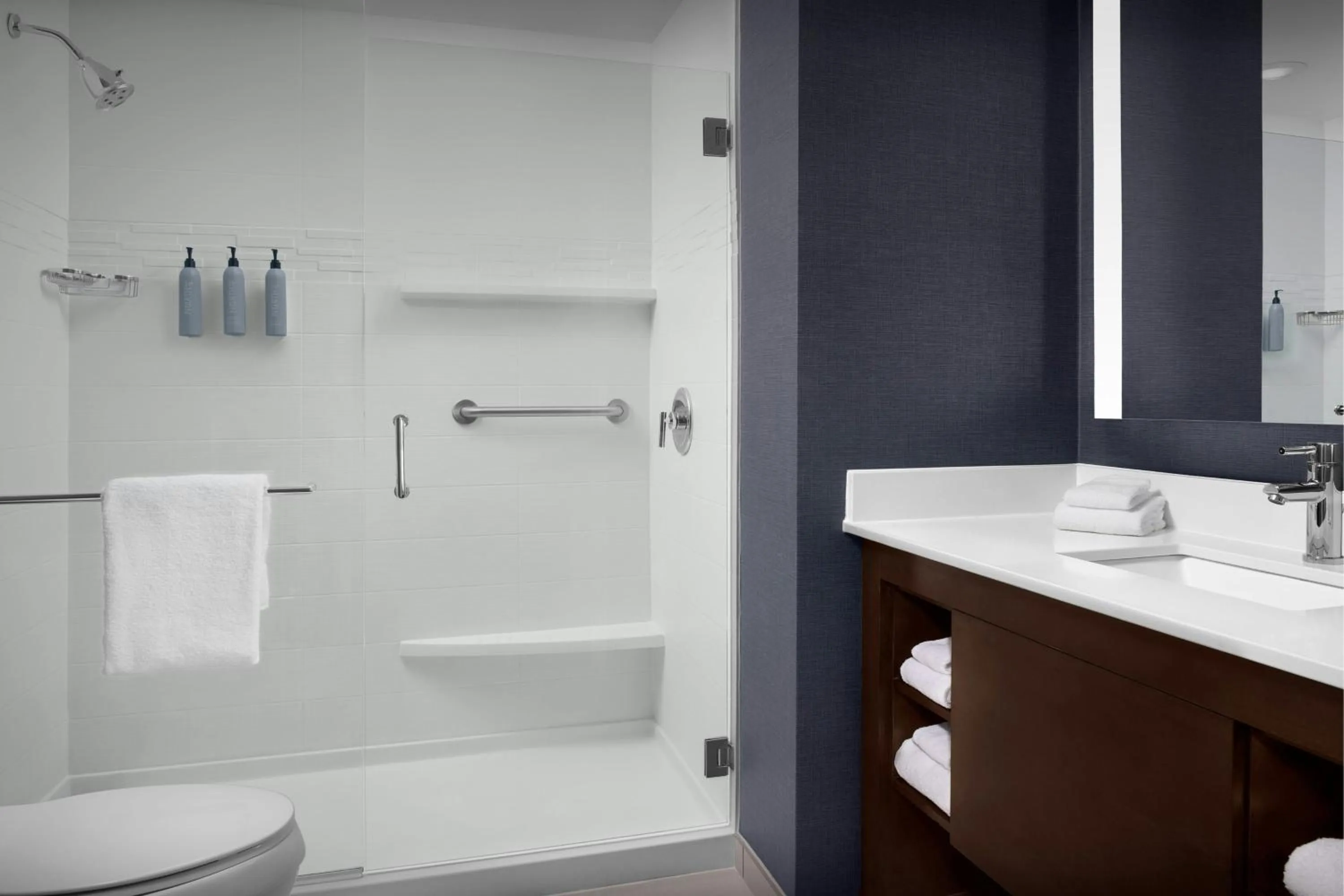 Bathroom in Residence Inn by Marriott Fort Lauderdale Airport & Cruise Port