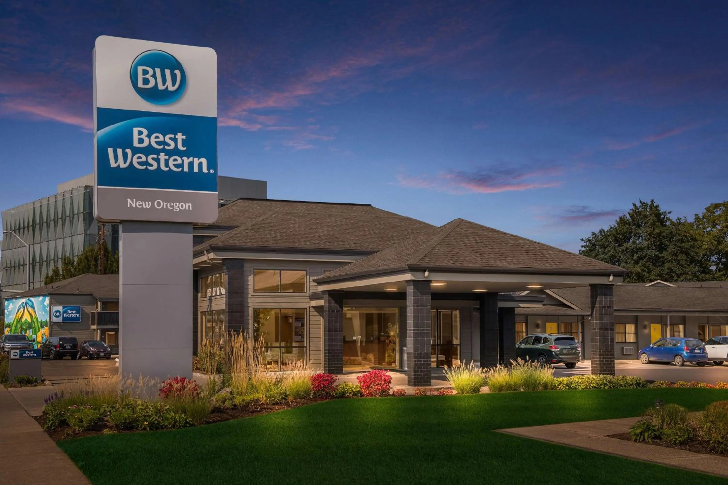 Property building in Best Western New Oregon Motel